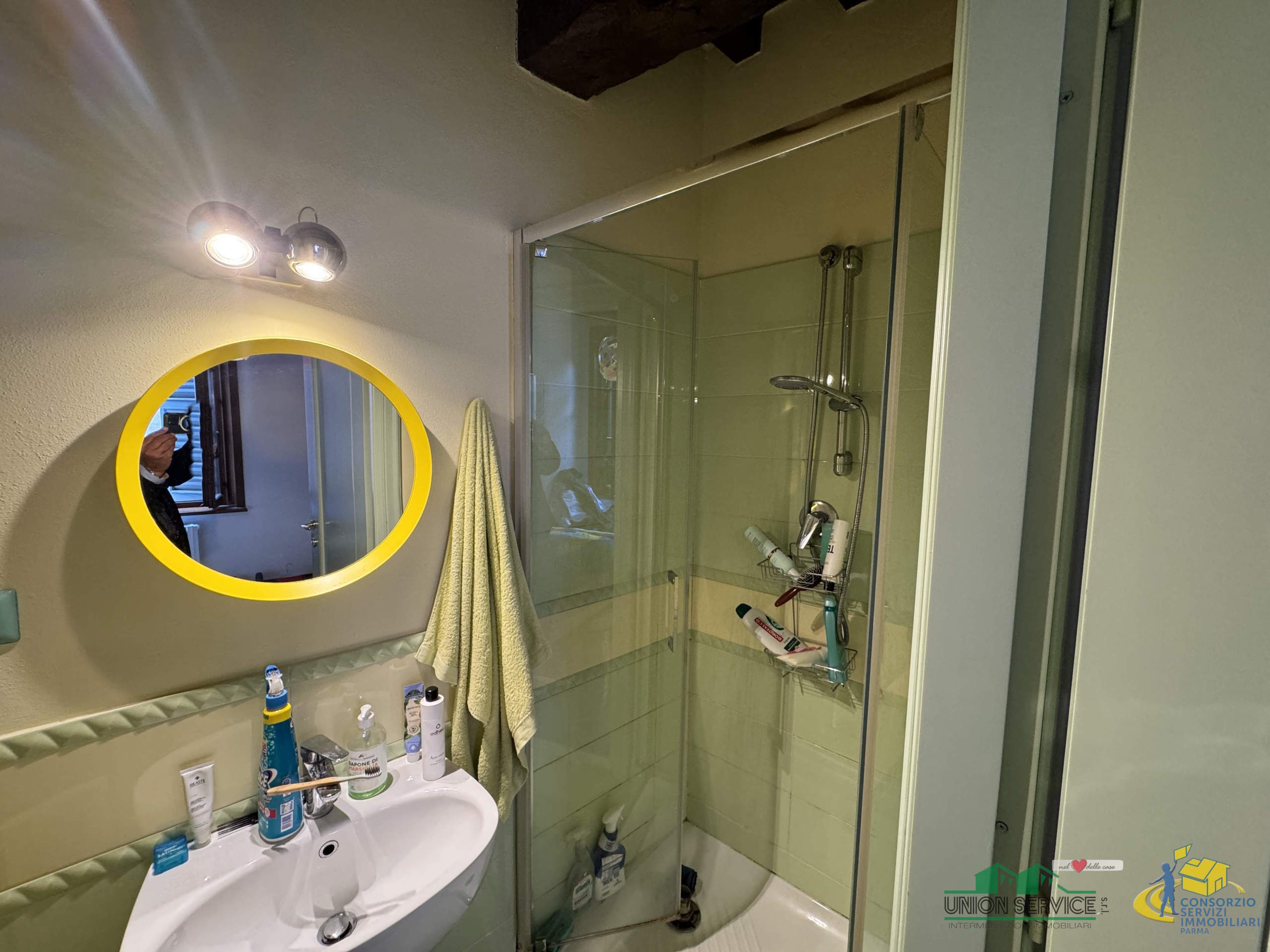 Immagine 10 di Appartamento in vendita  in Vicolo Flavio Gioia a Parma