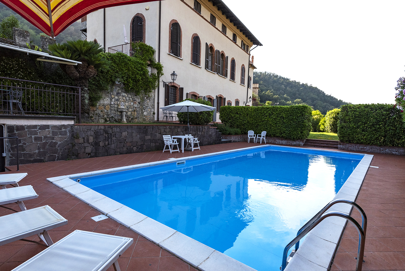 Immagine 1 di Casa semindipendente in vendita  a Ameglia