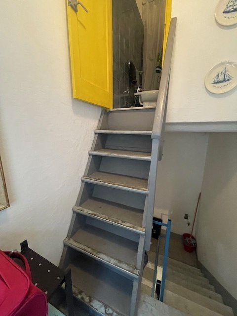 Immagine 9 di Bilocale in vendita  a Lerici