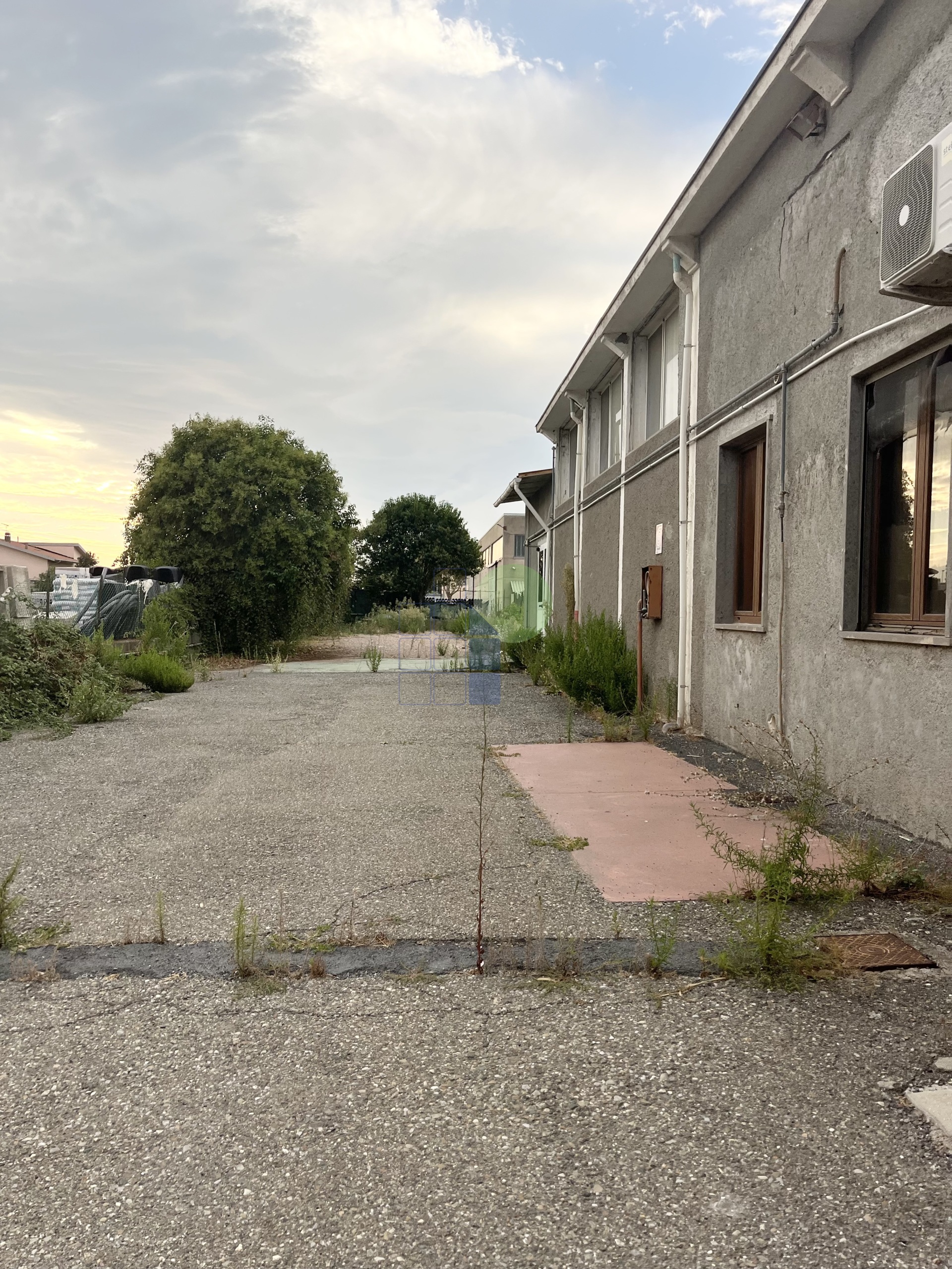 Immagine 19 di Garage in affitto  in Via Guido Rossa 44 a Rosignano Marittimo