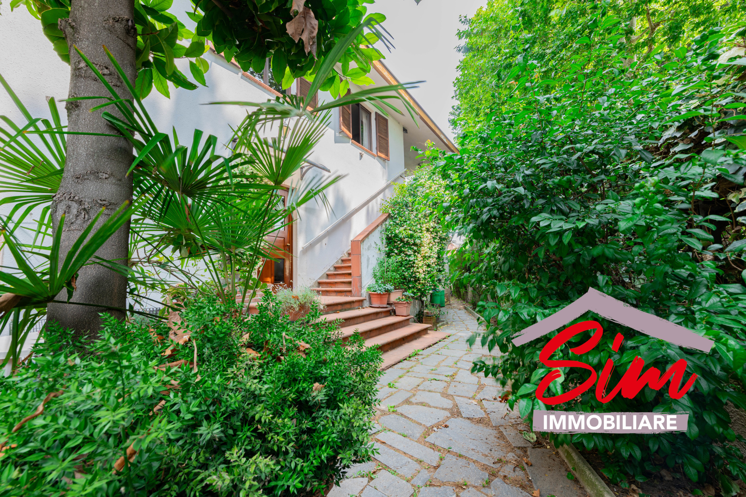 Immagine 2 di Casa bifamiliare in vendita  in Via Nino Oxilia 21 a Novara