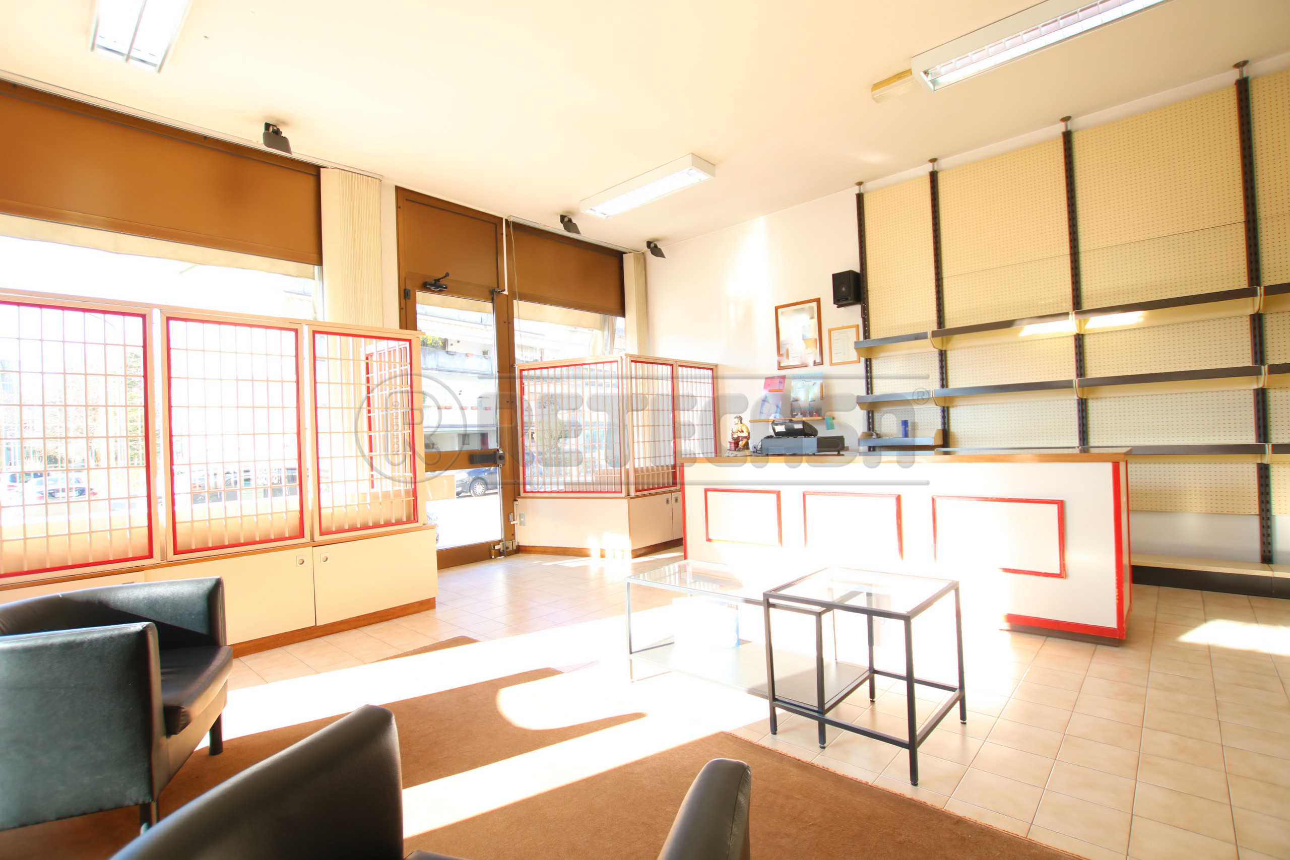 Immagine 6 di Locale commerciale in vendita  in Via Gaetano Salvemini 65 a Vicenza