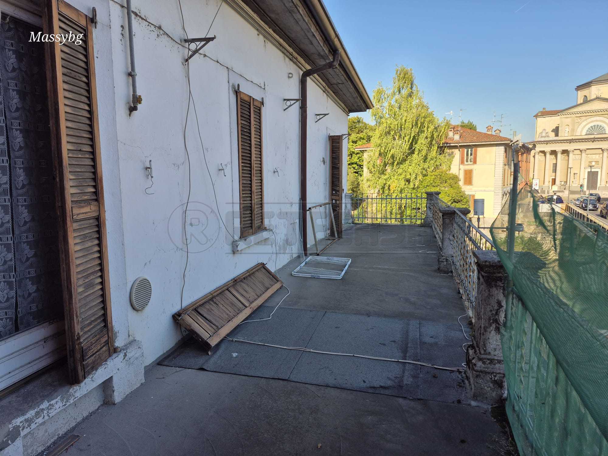 Immagine 11 di Quadrilocale in vendita  in Via Italia 2 a Seriate