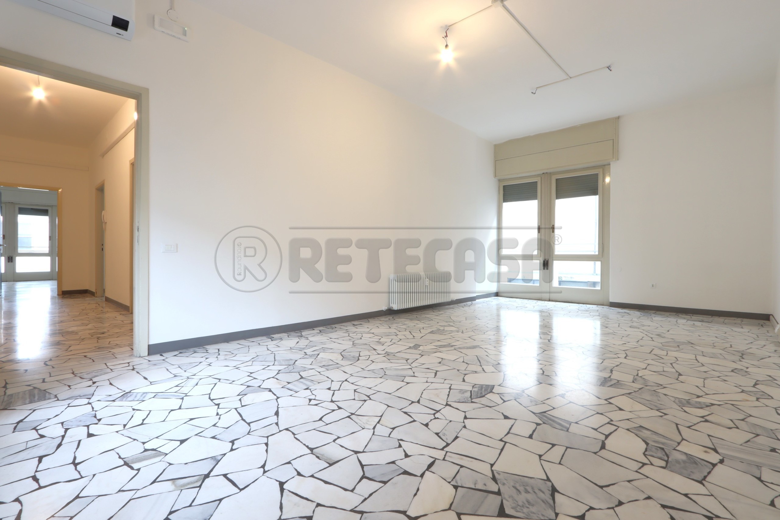 Immagine 45 di Ufficio in affitto  in Viale Milano 56 a Vicenza