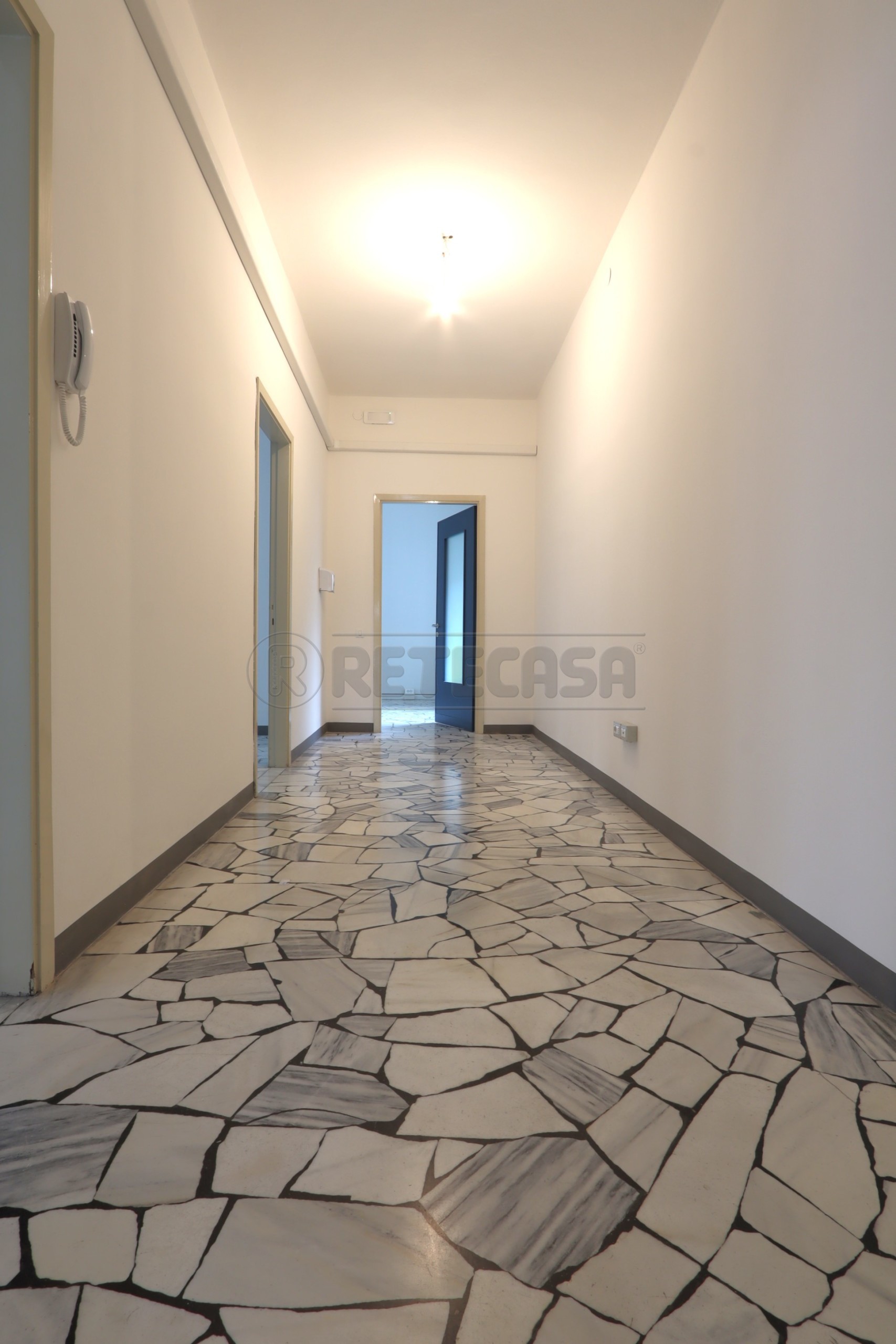 Immagine 43 di Ufficio in affitto  in Viale Milano 56 a Vicenza