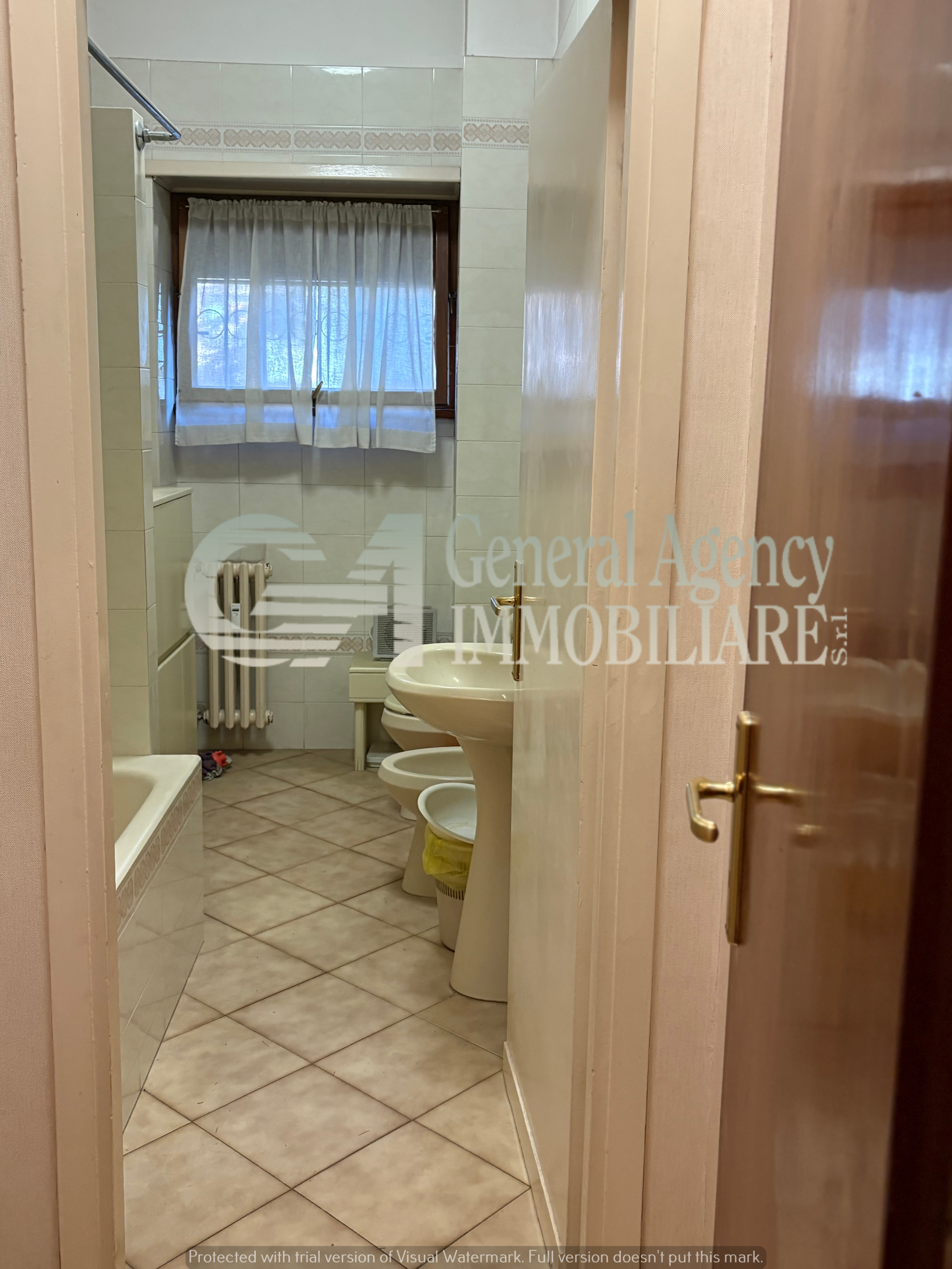 Immagine 11 di Quadrilocale in affitto  in VIALE AFRICA a Roma