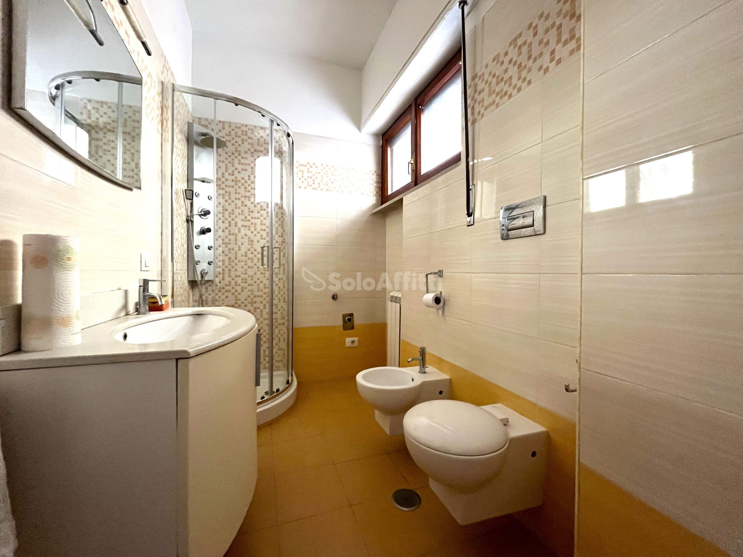 Immagine 12 di Trilocale in affitto  a Catanzaro