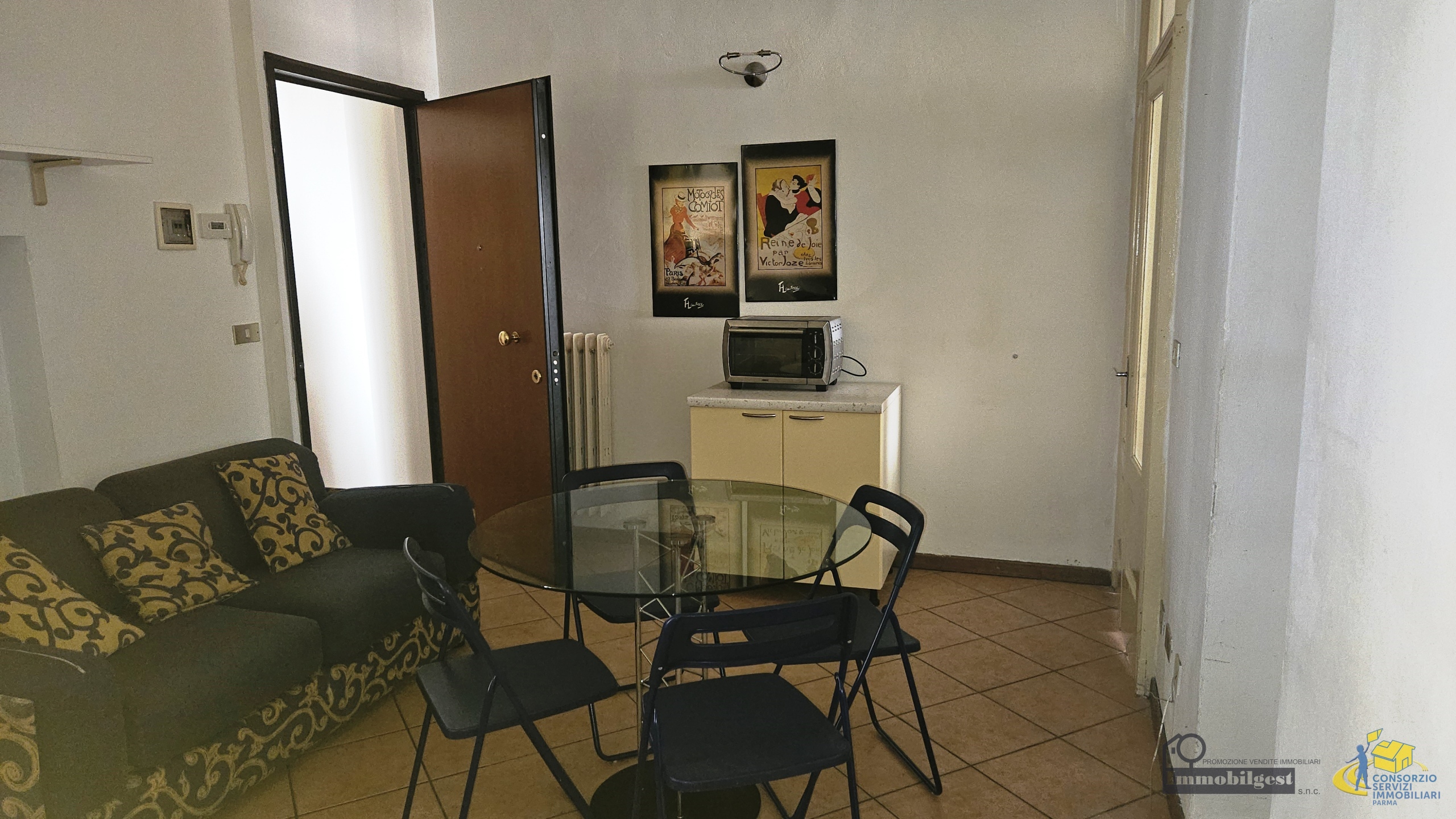 Immagine 17 di Trilocale in vendita  in Strada Garibaldi 45 a Parma