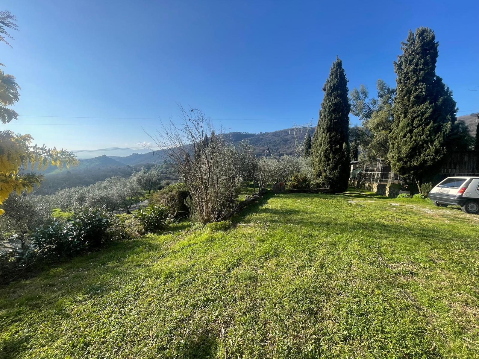 Immagine 8 di Rustico / casale in vendita  in Via dei bertolotti a Lucca