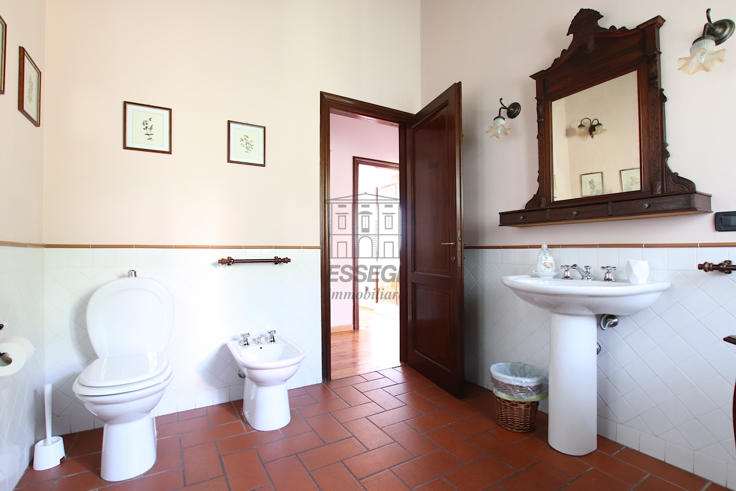 Immagine 25 di Bed & Breakfast in vendita  in Via San Gemma Galgani 4 a Pescaglia