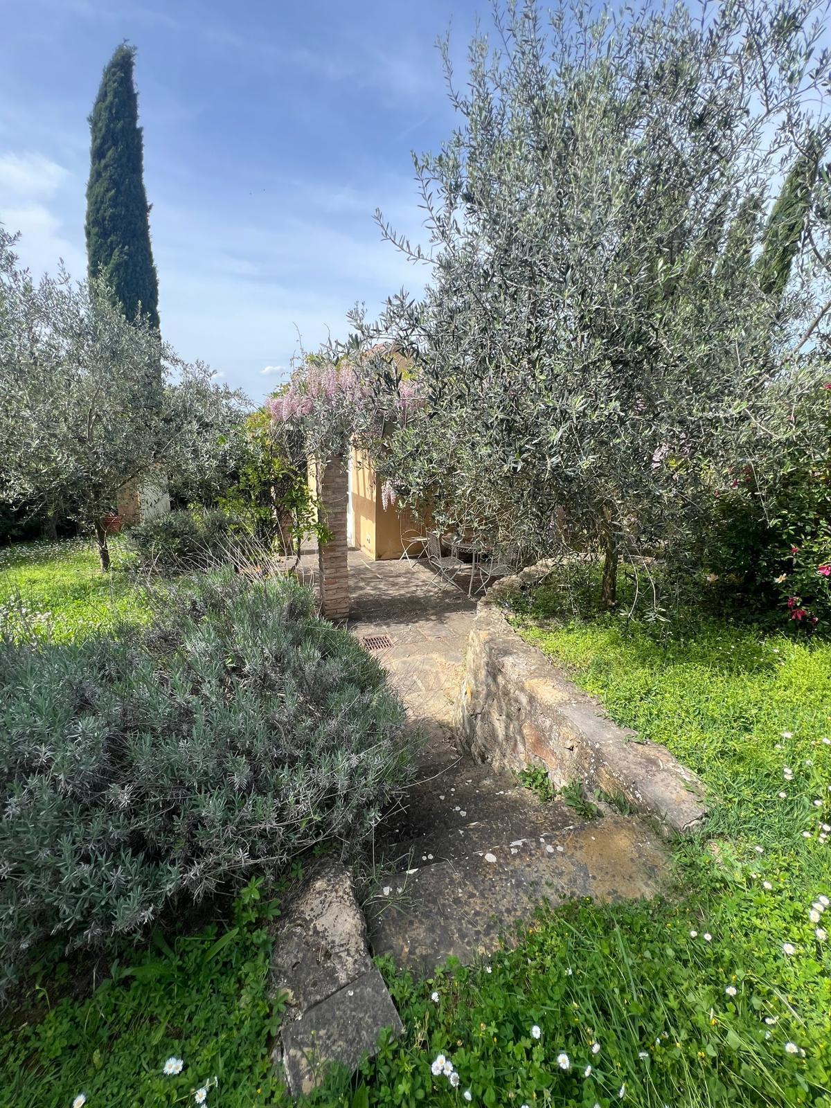 Immagine 81 di Porzione di casa in vendita  in Via di Vingone a Scandicci