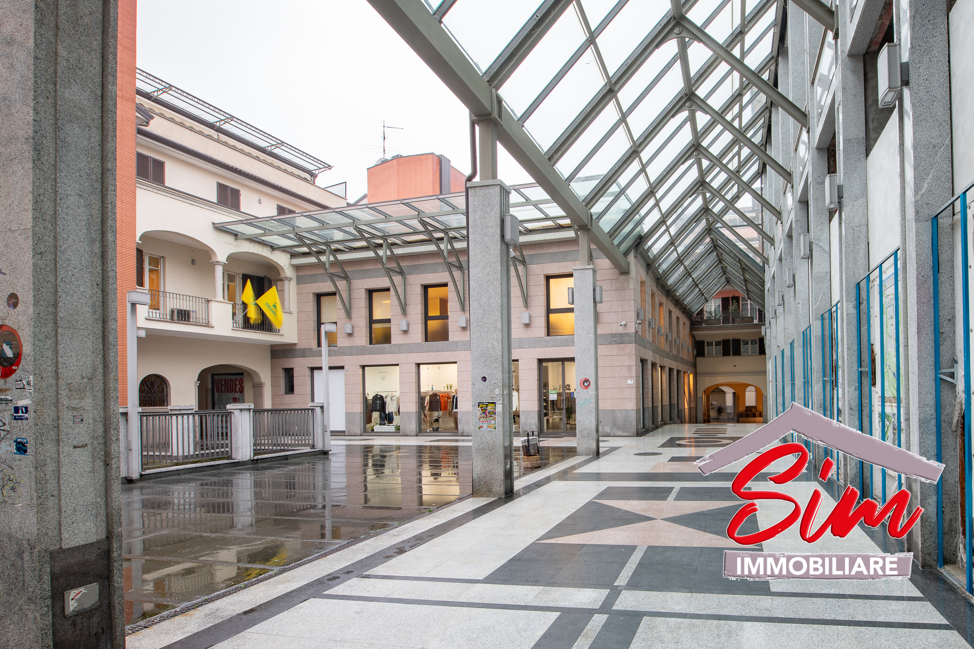 Immagine 11 di Locale commerciale in affitto  in Via Giuseppe Prina 44 a Novara