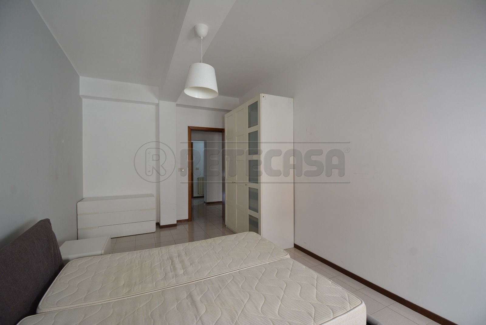 Immagine 15 di Pentalocale in affitto  in Via Santa Cecilia 82 a Messina