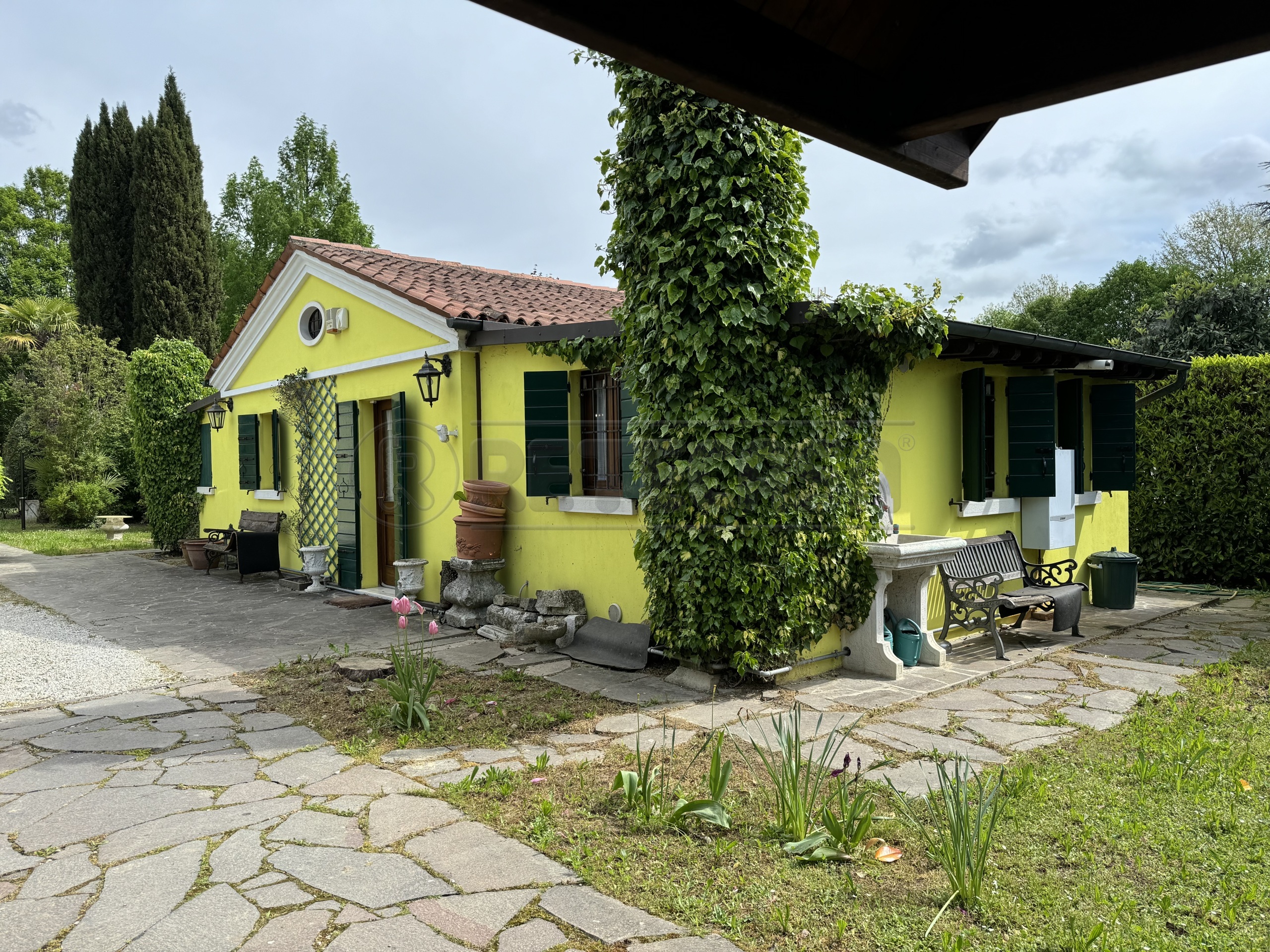 Immagine 39 di Villa in vendita  a Mirano