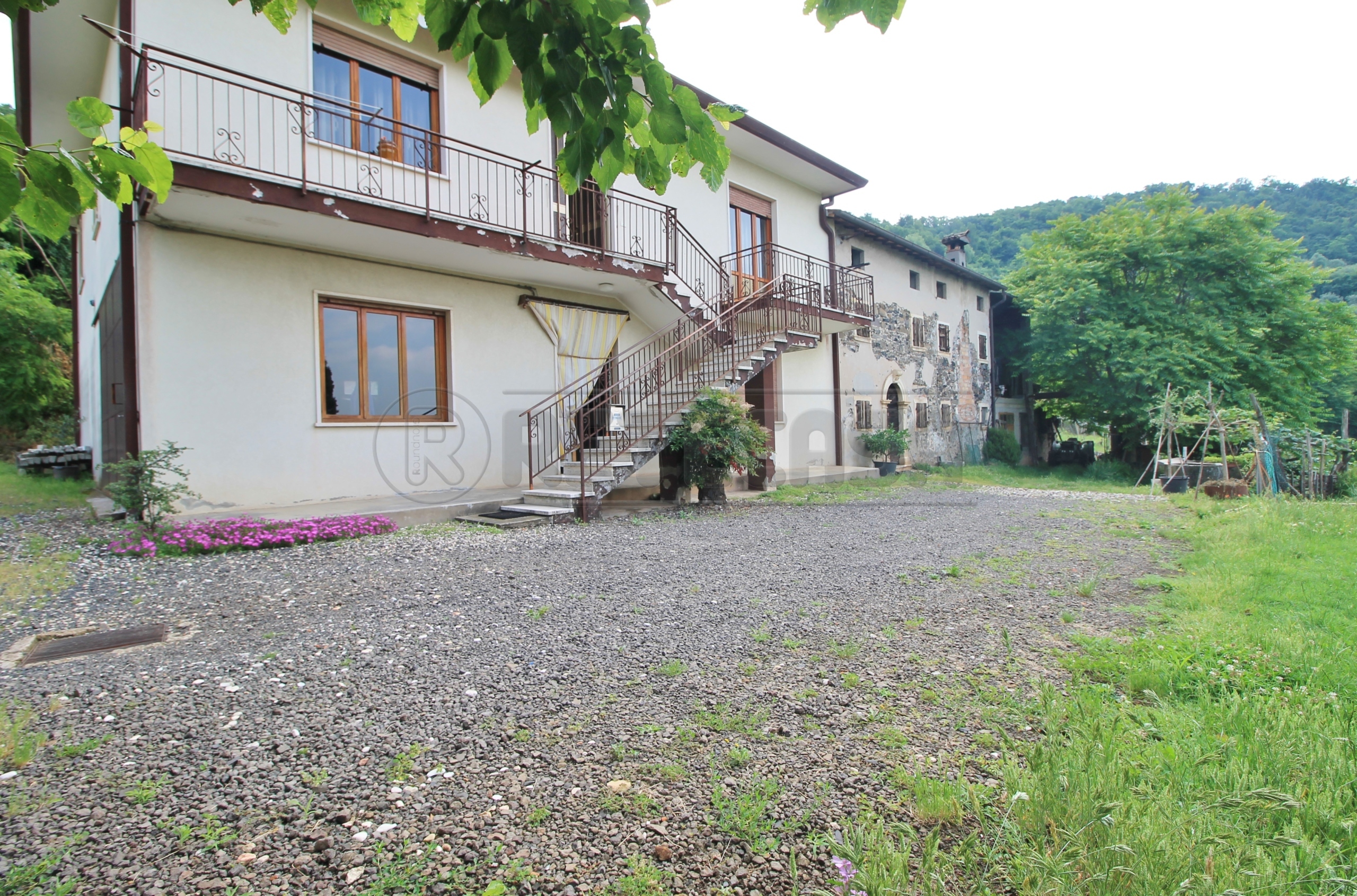 Immagine 3 di Rustico / casale in vendita  in Via Danesi di Sopra 50 a Montecchia Di Crosara