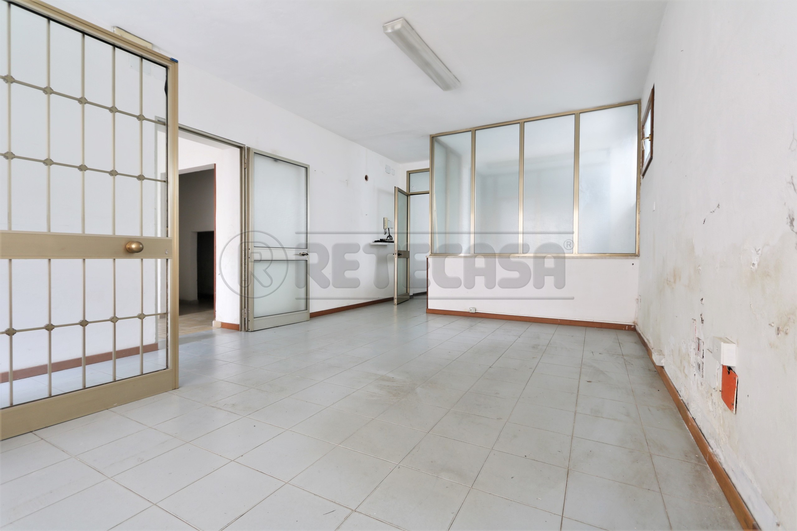 Immagine 5 di Laboratorio in affitto  a Vicenza