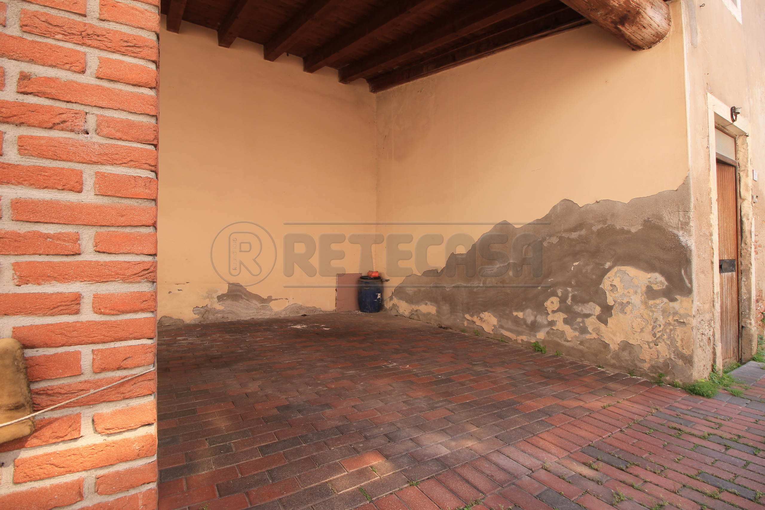 Immagine 4 di Casa semindipendente in vendita  in VIA XXIV MAGGIO 47 a Montebello Vicentino