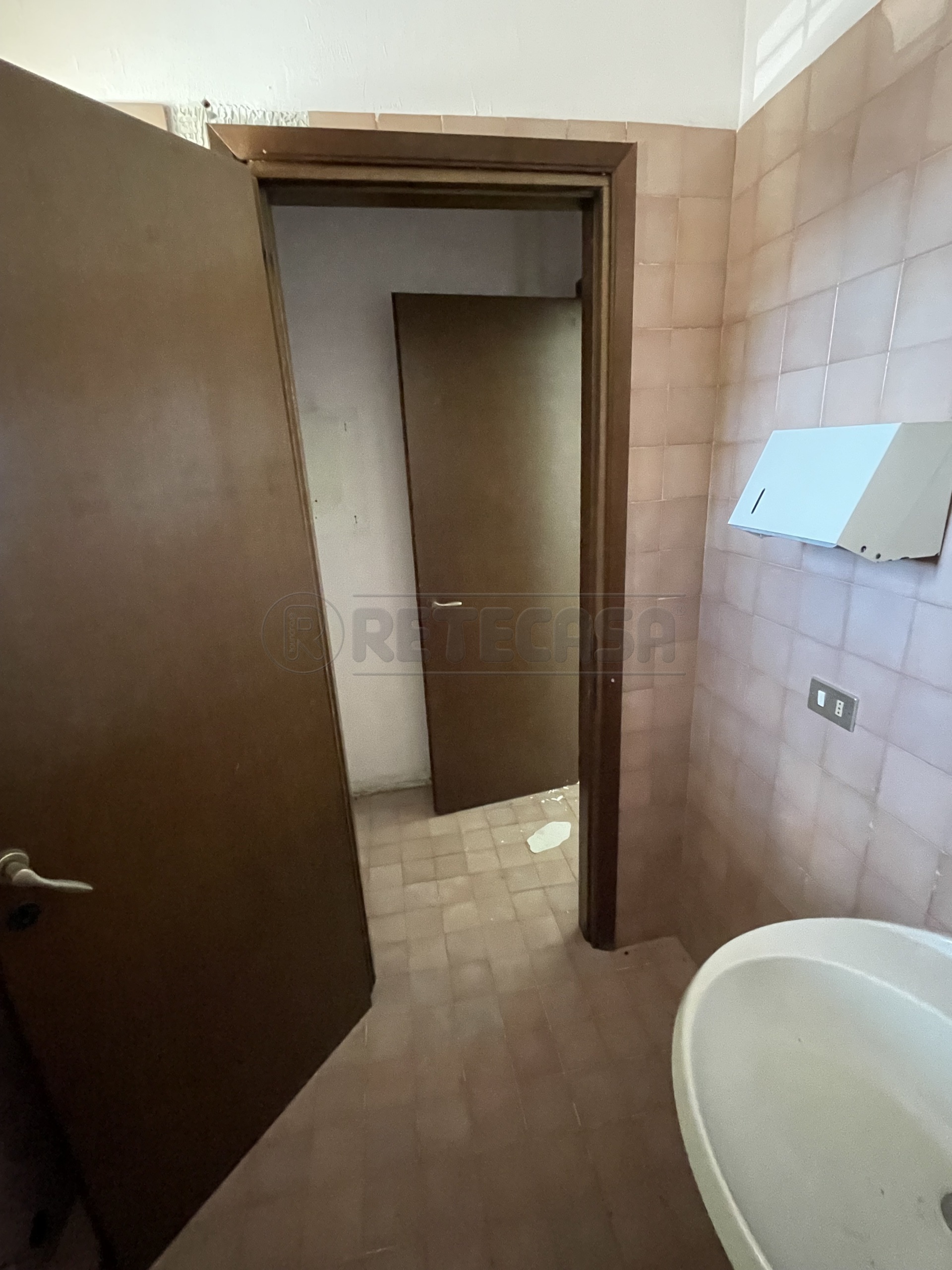 Immagine 41 di Locale commerciale in vendita  in Viale Giuseppe Verdi 32 a Vicenza