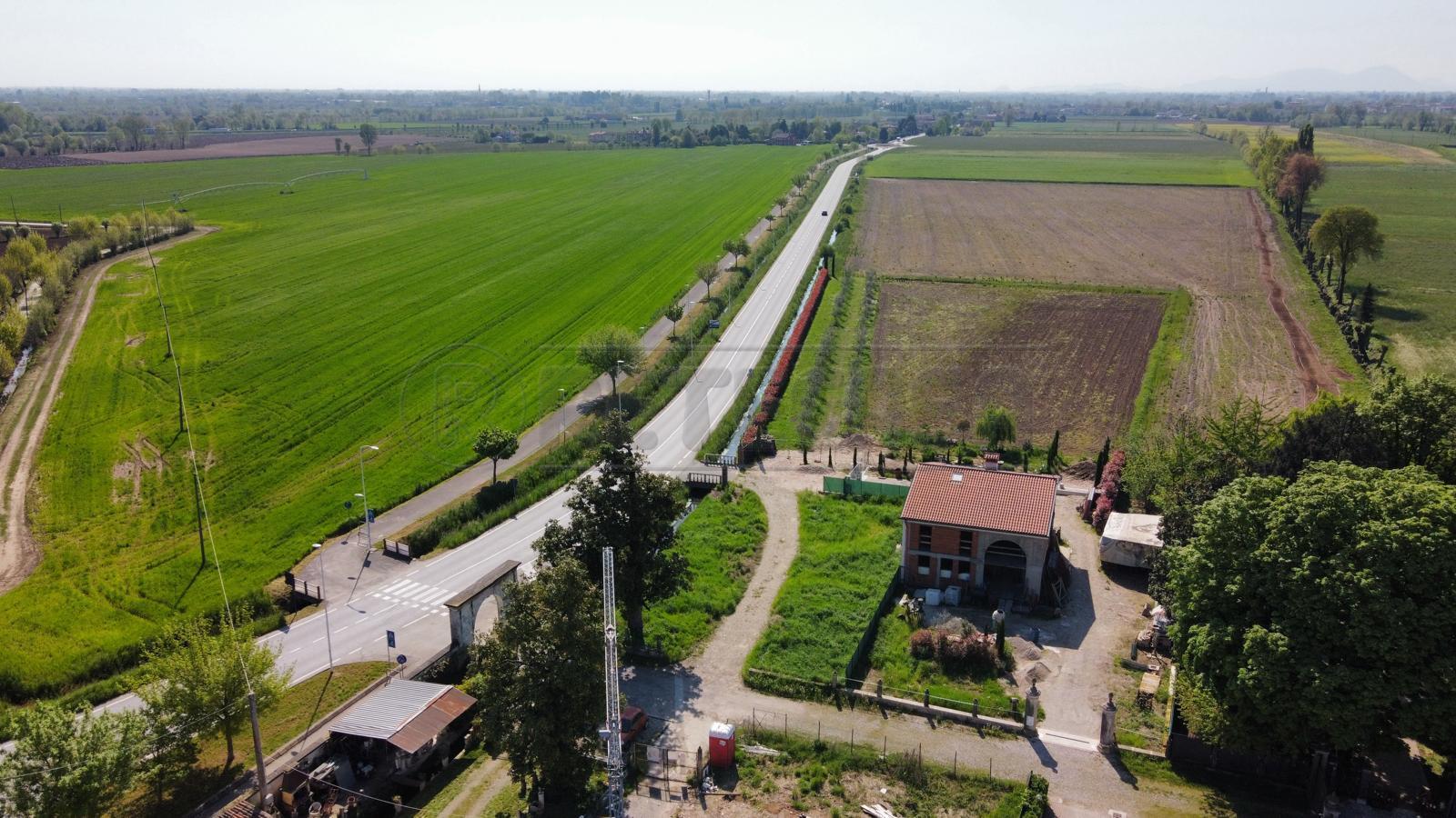 Immagine 3 di Terreno edificabile in vendita  in VIA MOROSANA 2 a Monticello Conte Otto