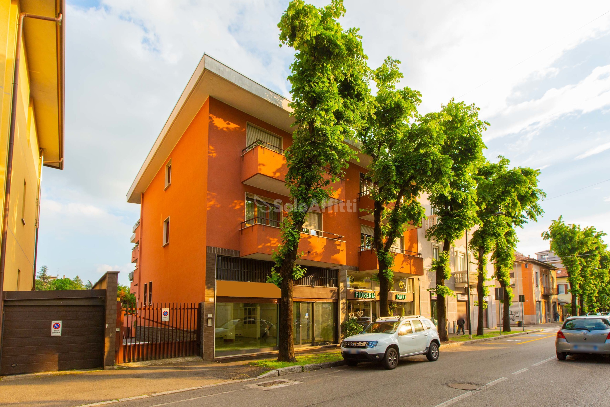 Immagine 64 di Locale commerciale in affitto  in Viale Lombardia 14 a Busto Arsizio