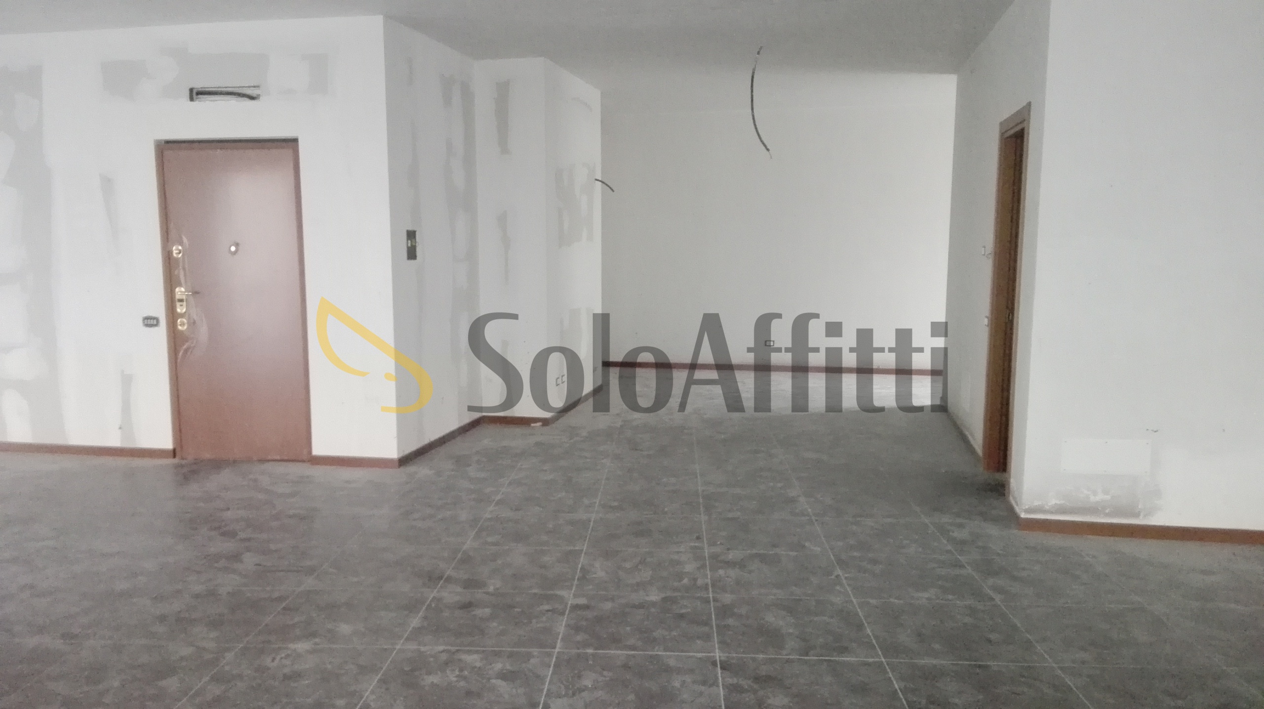 Immagine 6 di Locale commerciale in affitto  in Giuditta Pasta 16 a Saronno
