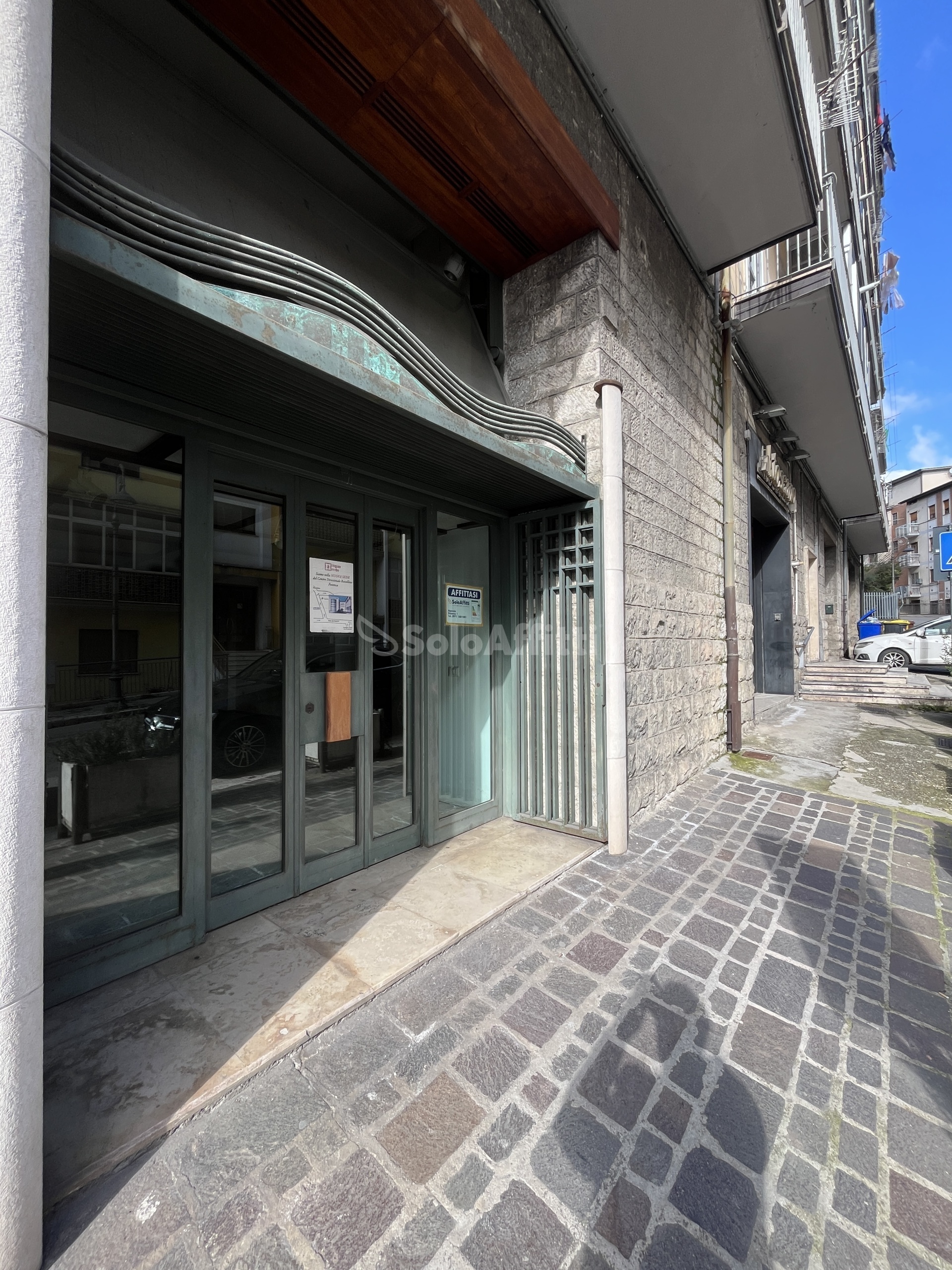 Immagine 24 di Locale commerciale in affitto  in Via Nicola Vaccaro a Potenza