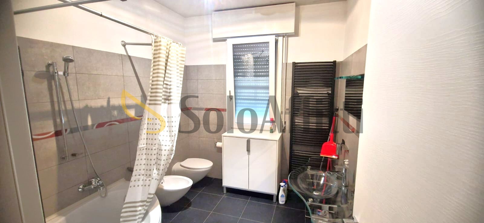 Immagine 5 di Stanza singola in affitto  a Carpi