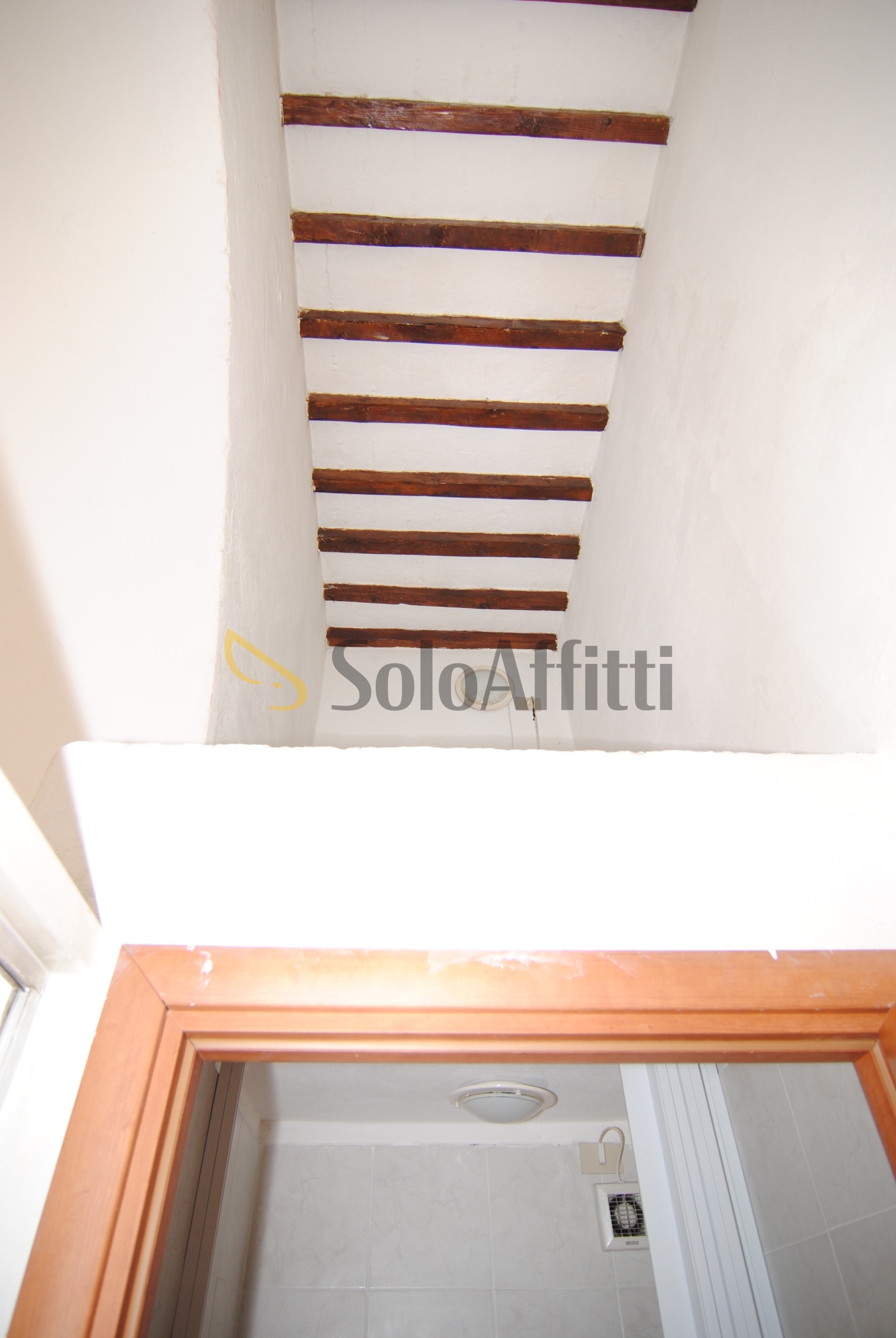 Immagine 7 di Locale commerciale in affitto  a Livorno