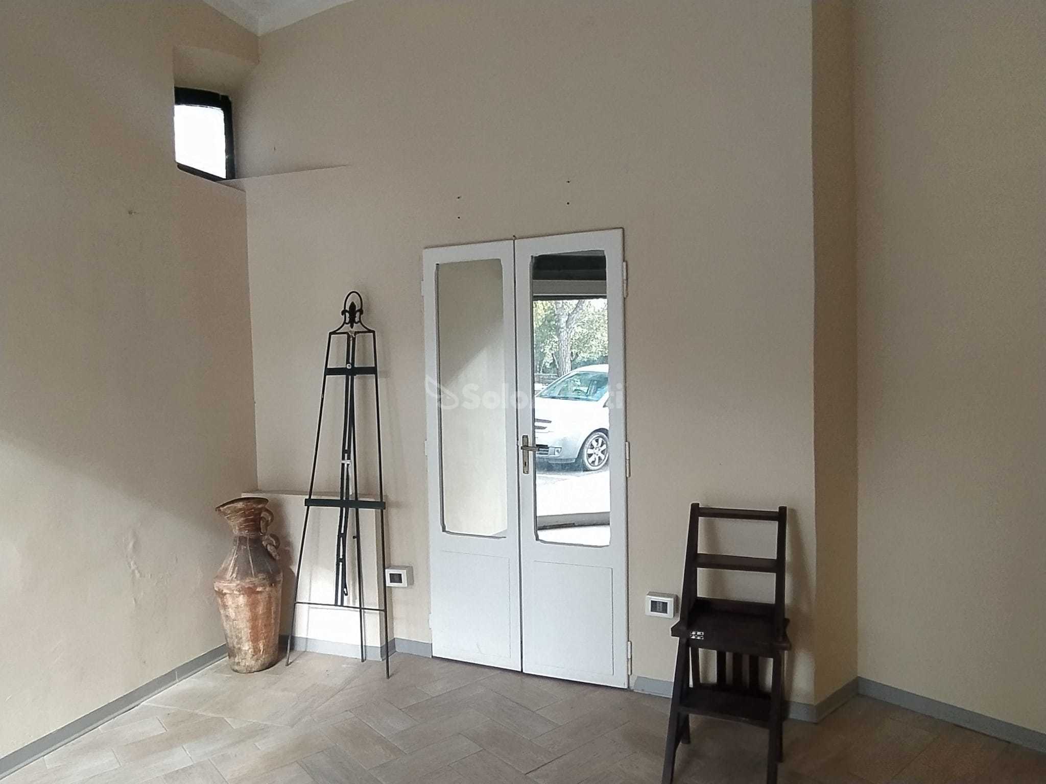 Immagine 4 di Locale commerciale in affitto  in Piazza Giulio Briccialdi a Terni