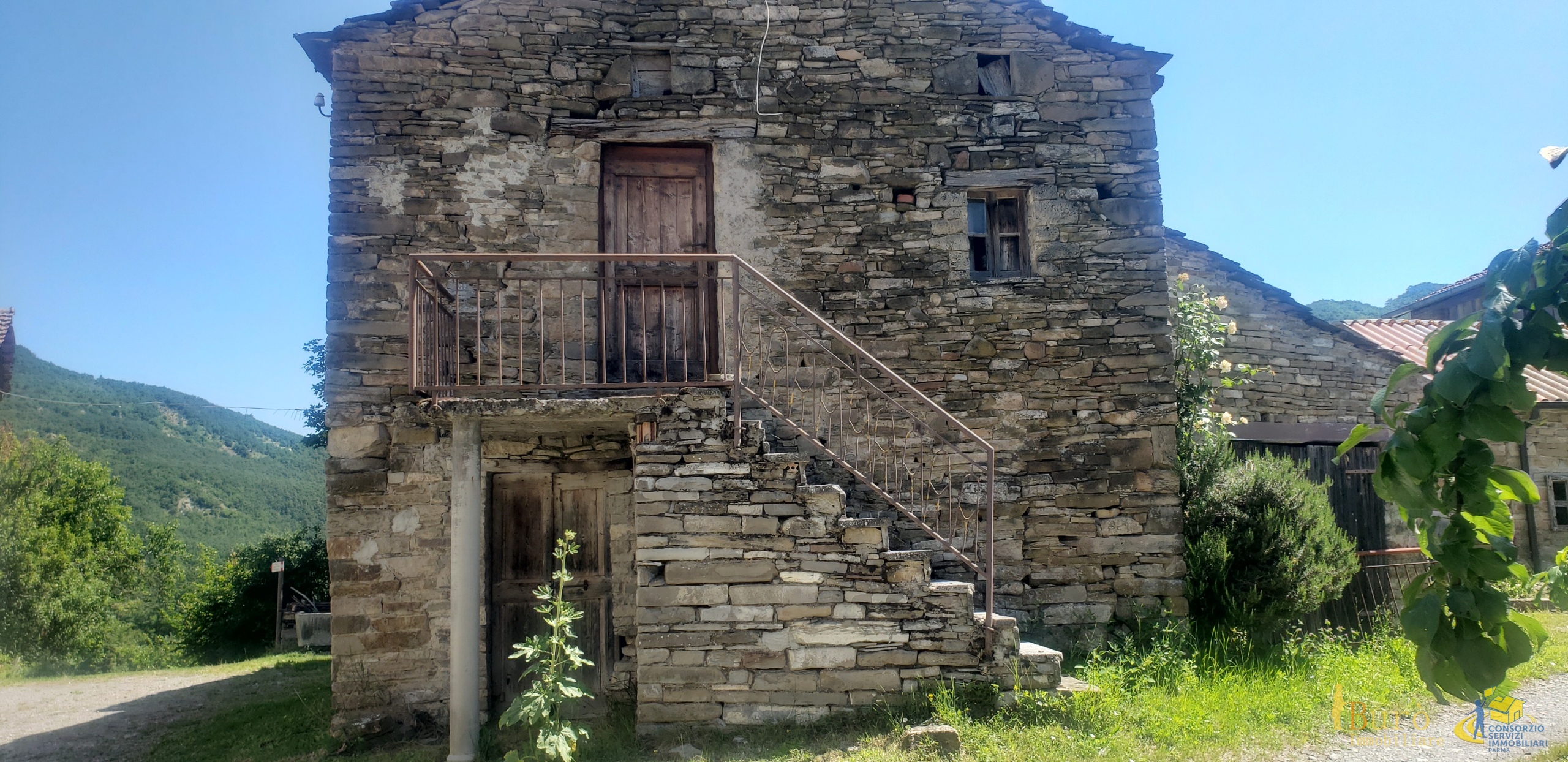 Immagine 19 di Porzione di casa in vendita  in Località Ronchi 59 a Varsi