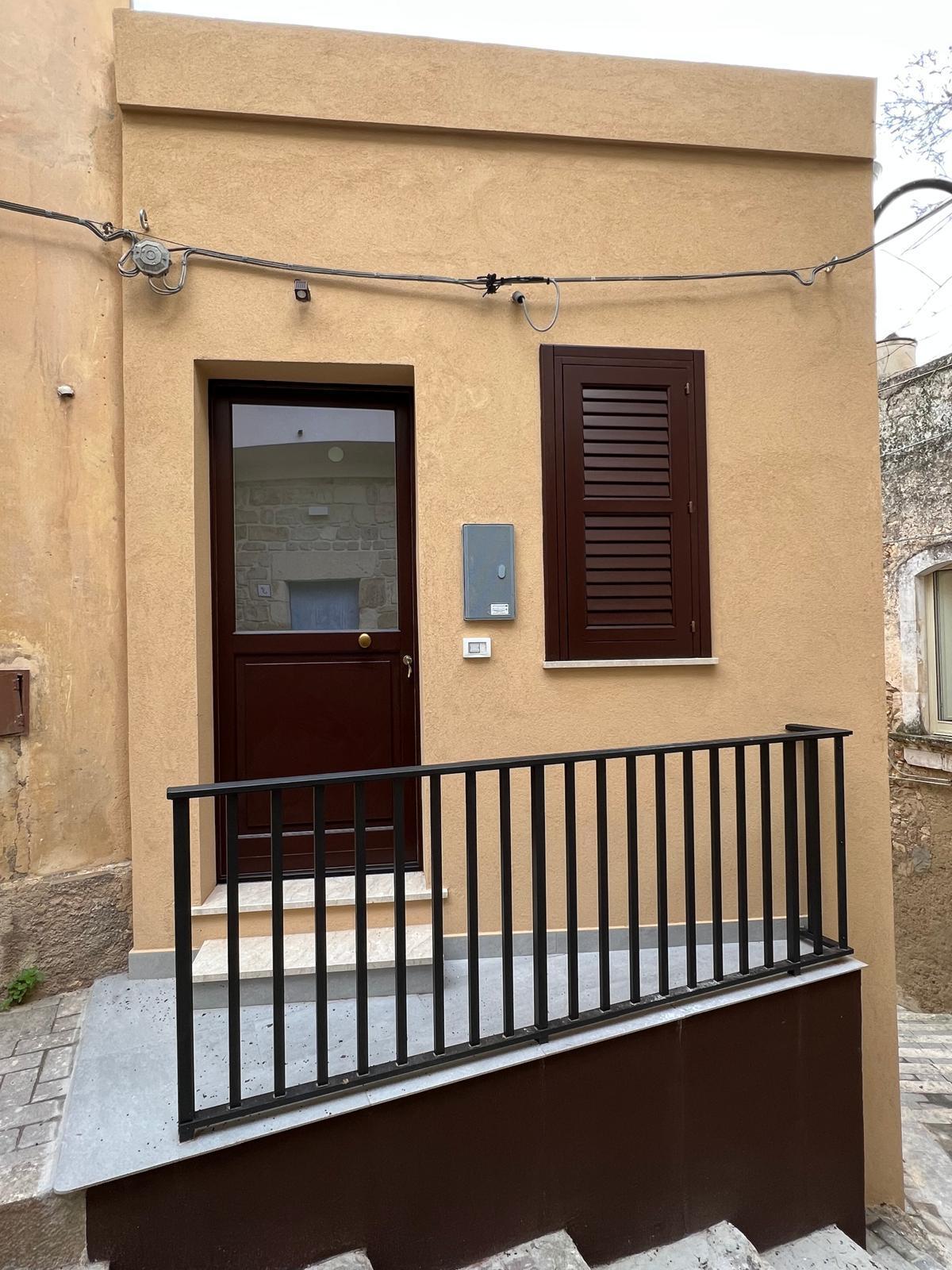 Immagine 6 di Casa indipendente in vendita  in Via Leni 4 a Modica