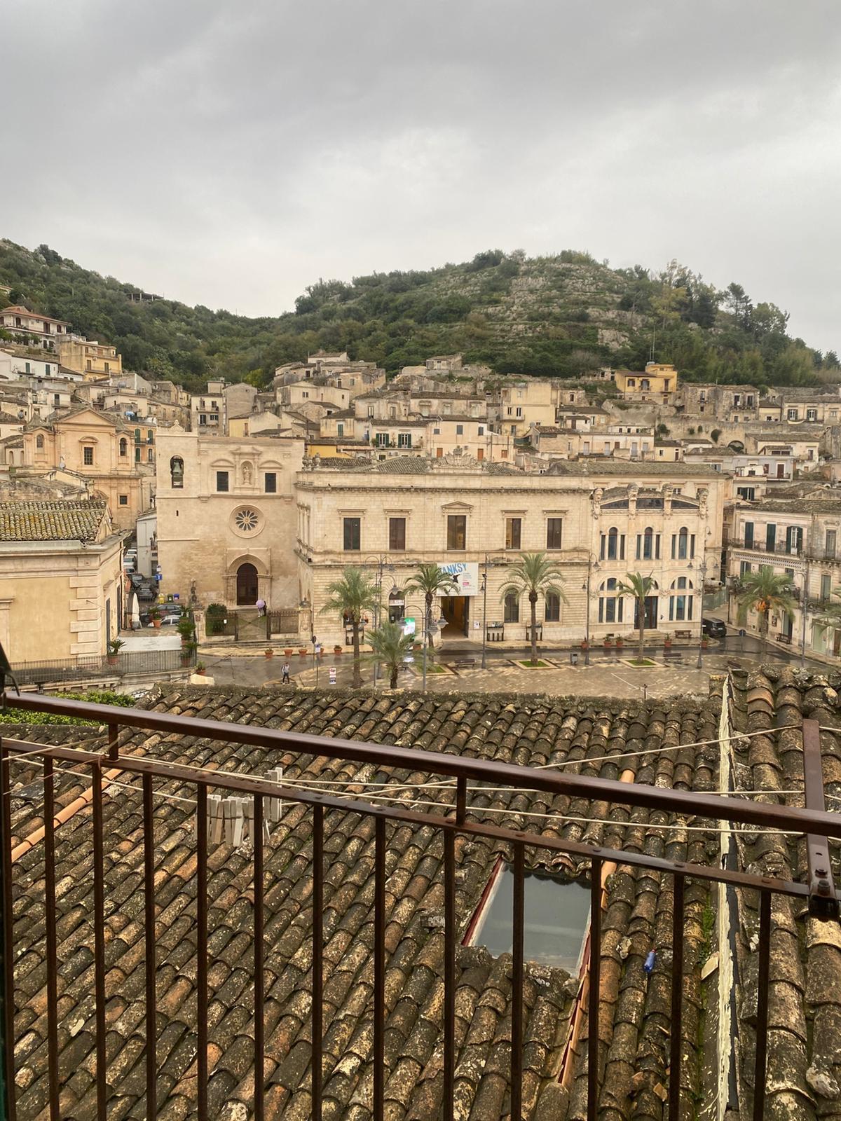 Immagine 1 di Porzione di casa in vendita  in Via Carlo Papa a Modica