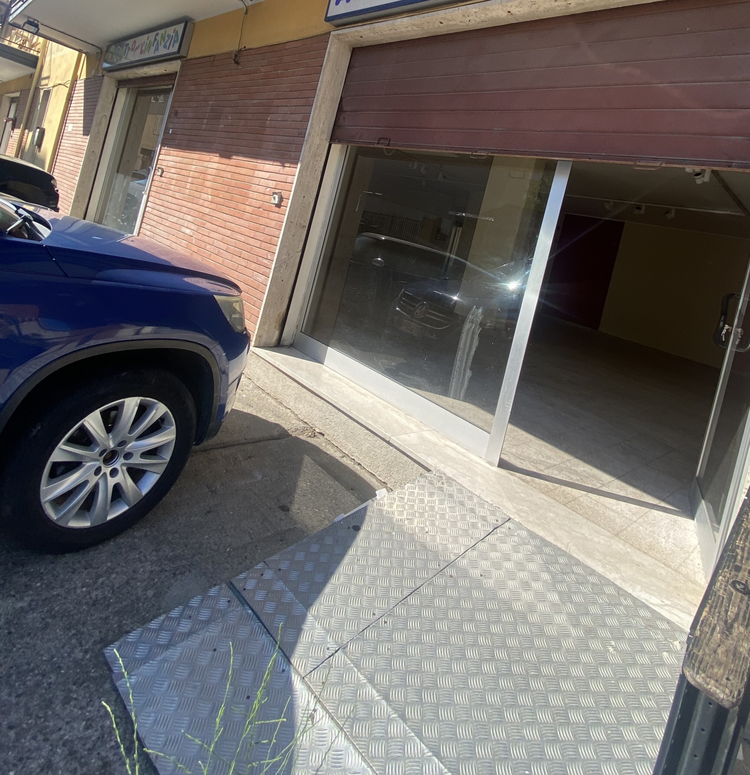 Immagine 10 di Locale commerciale in affitto  in Via Sbarre Superiori 58 a Reggio Di Calabria