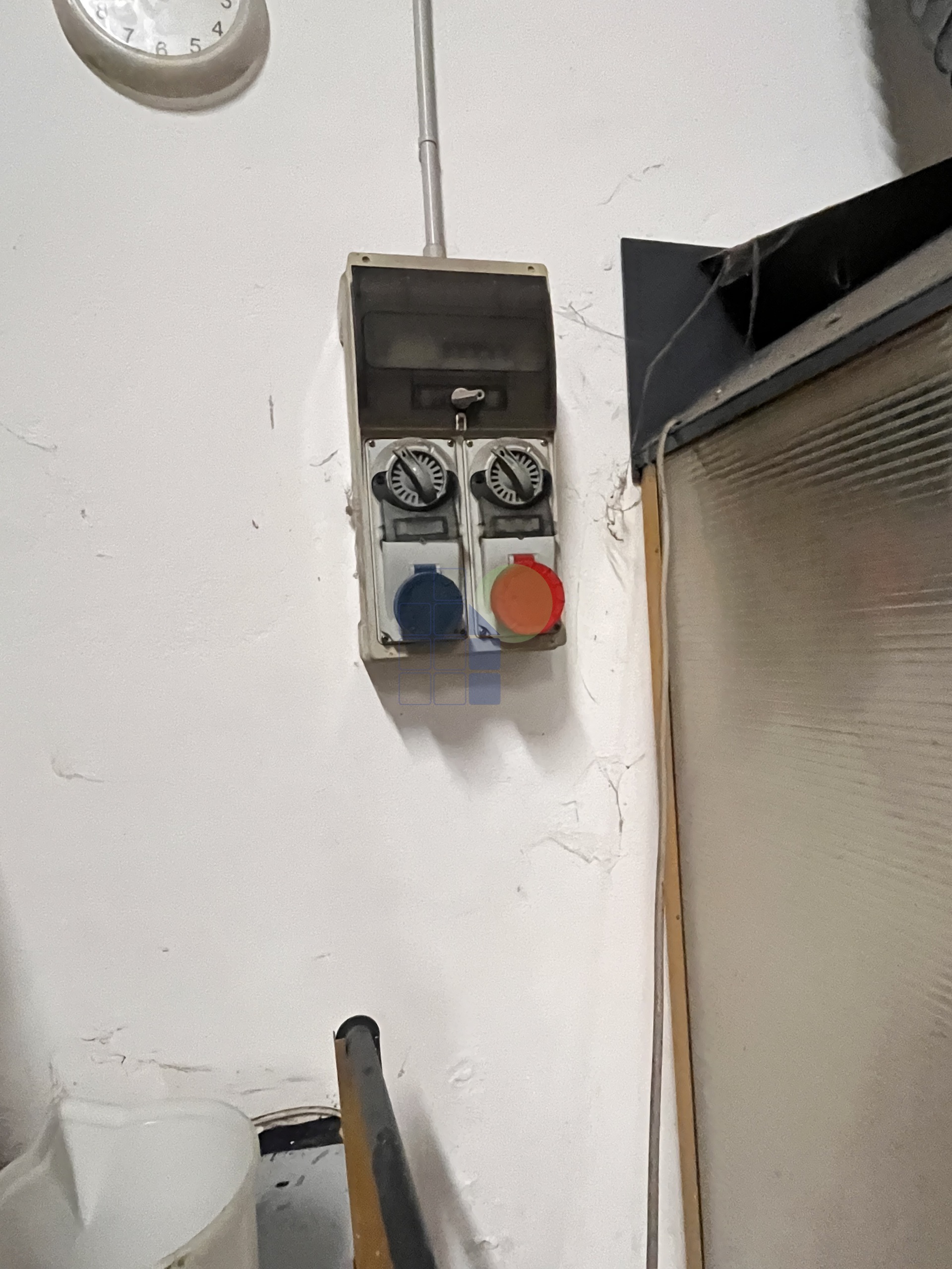 Immagine 8 di Attività artigianale in affitto  in Via L. da Vinci 10 a Livorno