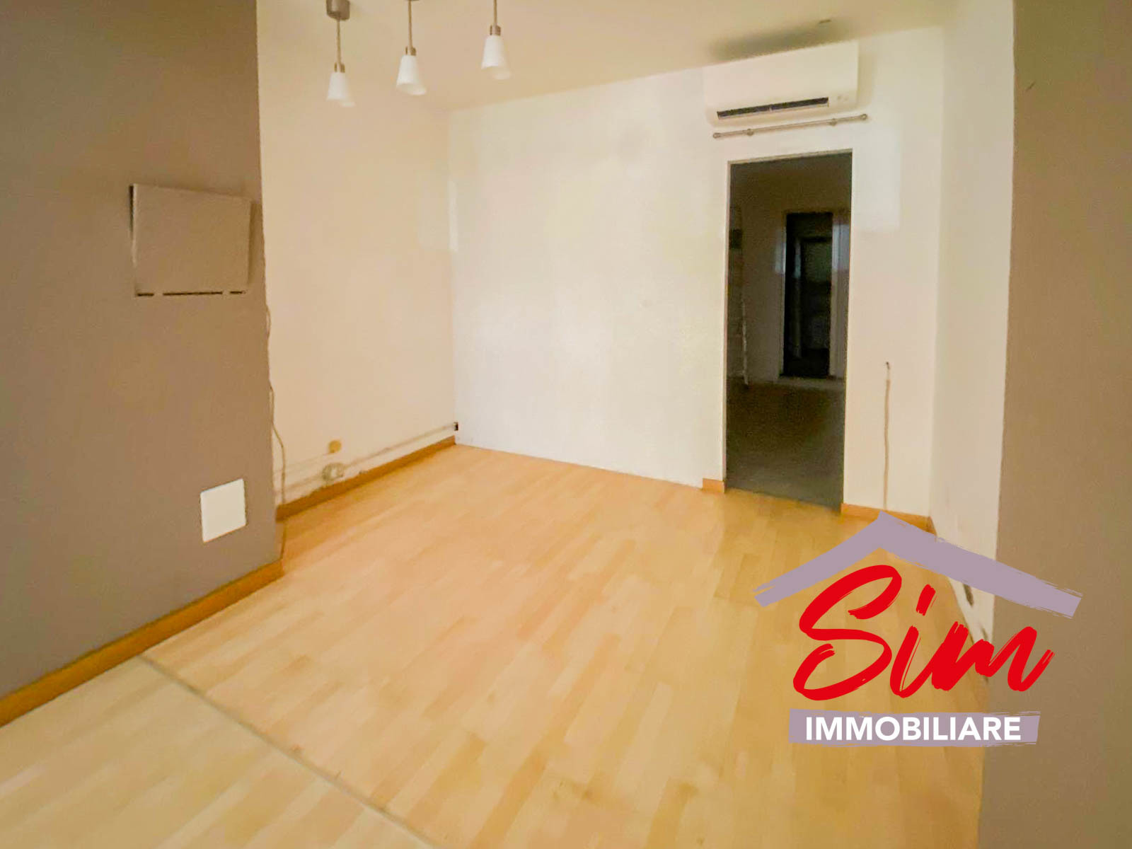 Immagine 5 di Locale commerciale in affitto  in c.so Italia snc a Novara