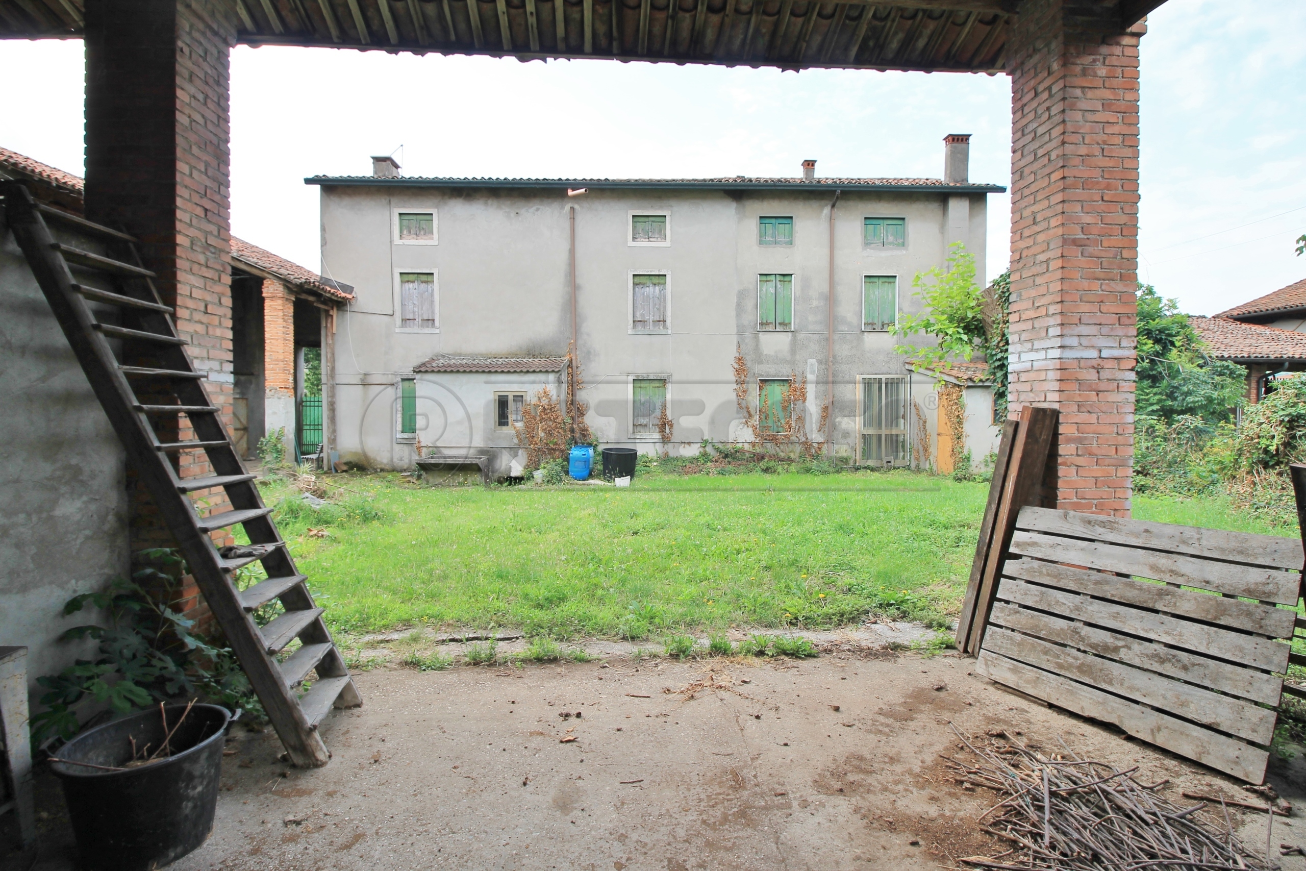 Immagine 16 di Casa semindipendente in vendita  in VIA GIORIO 15 a Arzignano