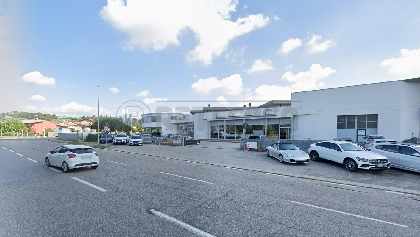 Immagine 4 di Attività artigianale in vendita  in Via del Lavoro 1 a Arzignano