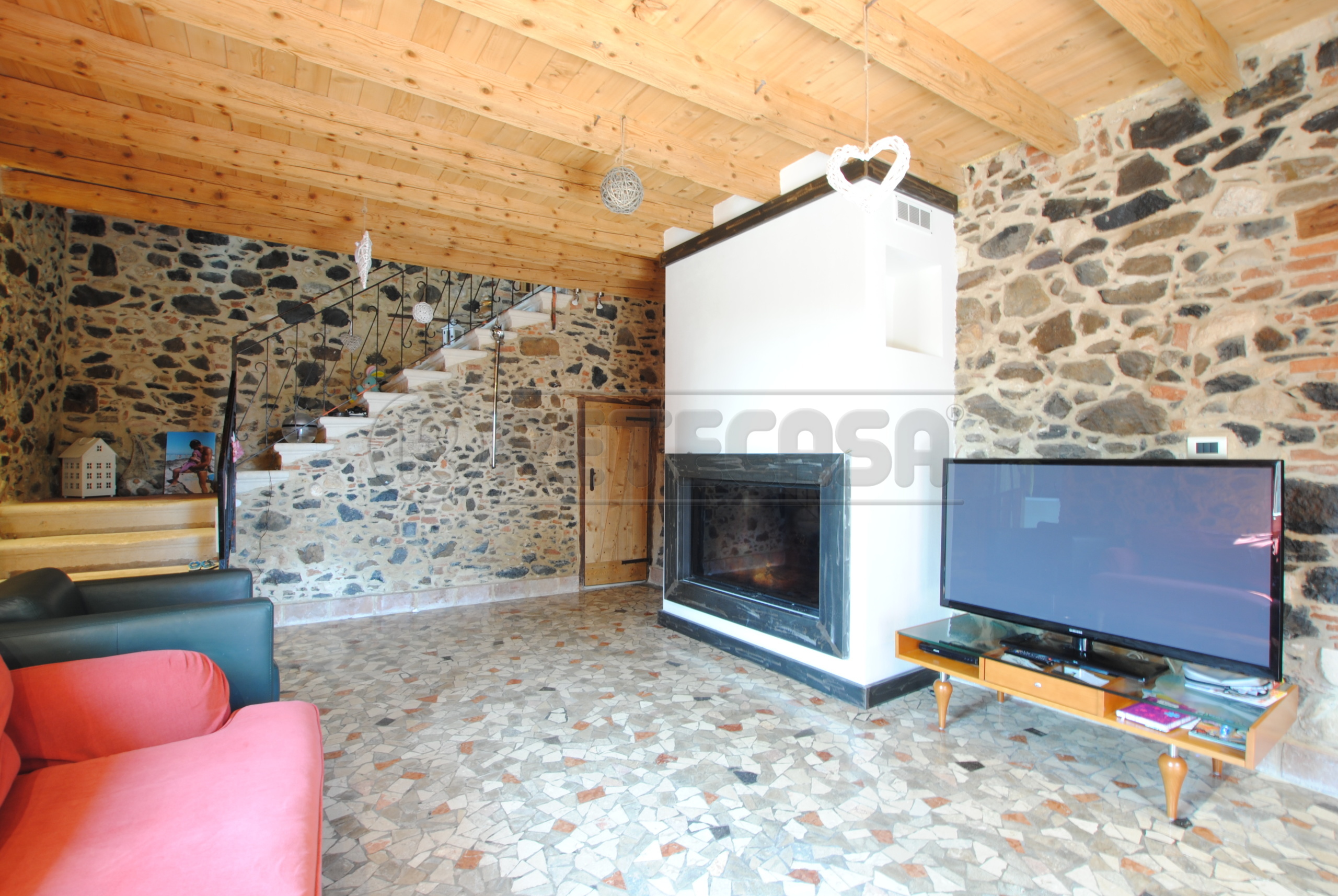 Immagine 18 di Villa in vendita  in Piazza Roma 36 a Brogliano