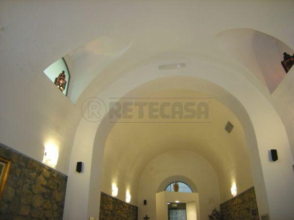 Immagine 10 di Locale commerciale in vendita  in via scovazzo 19 a Caltanissetta