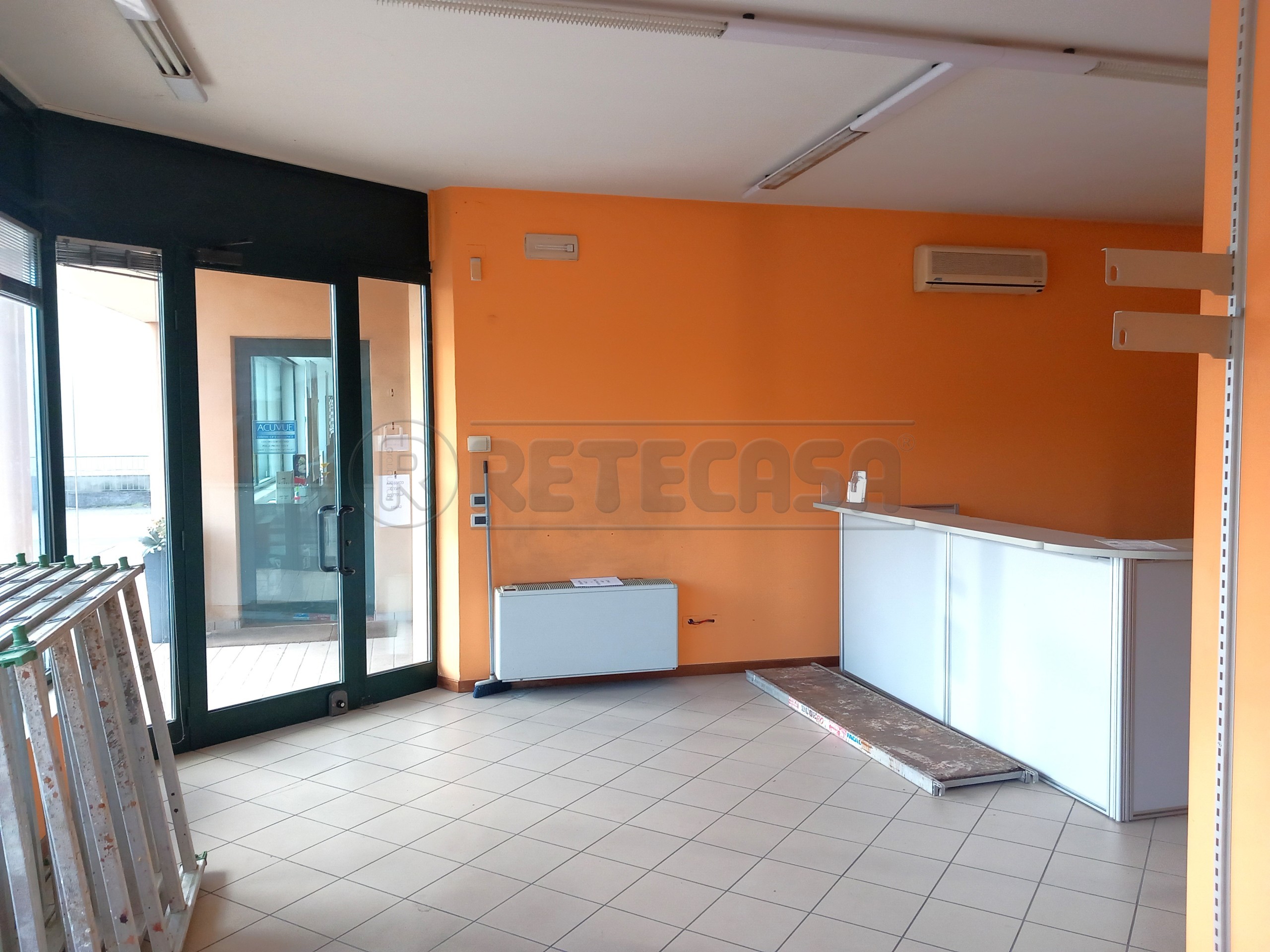 Immagine 4 di Locale commerciale in affitto  in Via A. Bembo 48 a Nanto