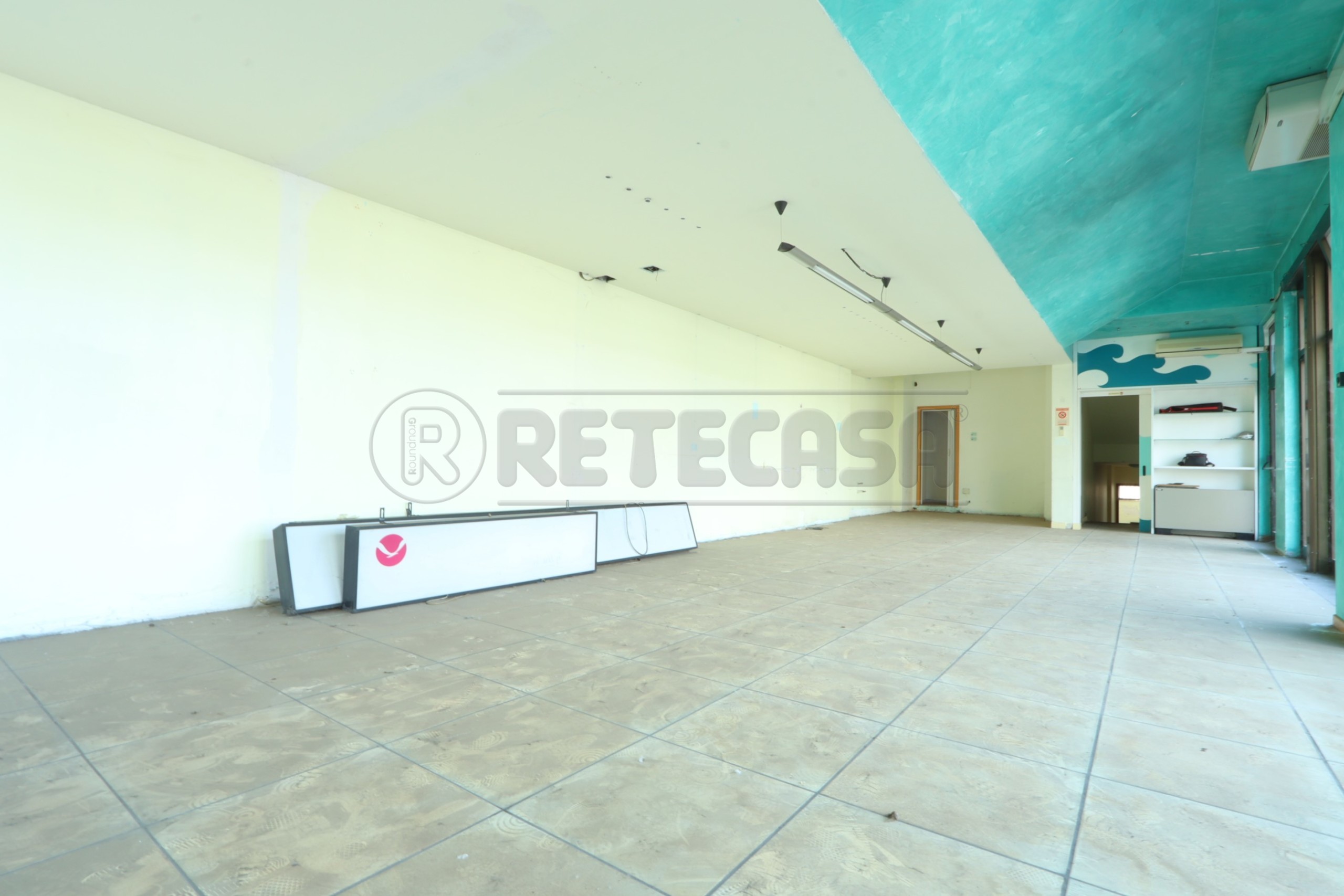 Immagine 3 di Locale commerciale in vendita  in Viale Giuseppe Verdi 32 a Vicenza