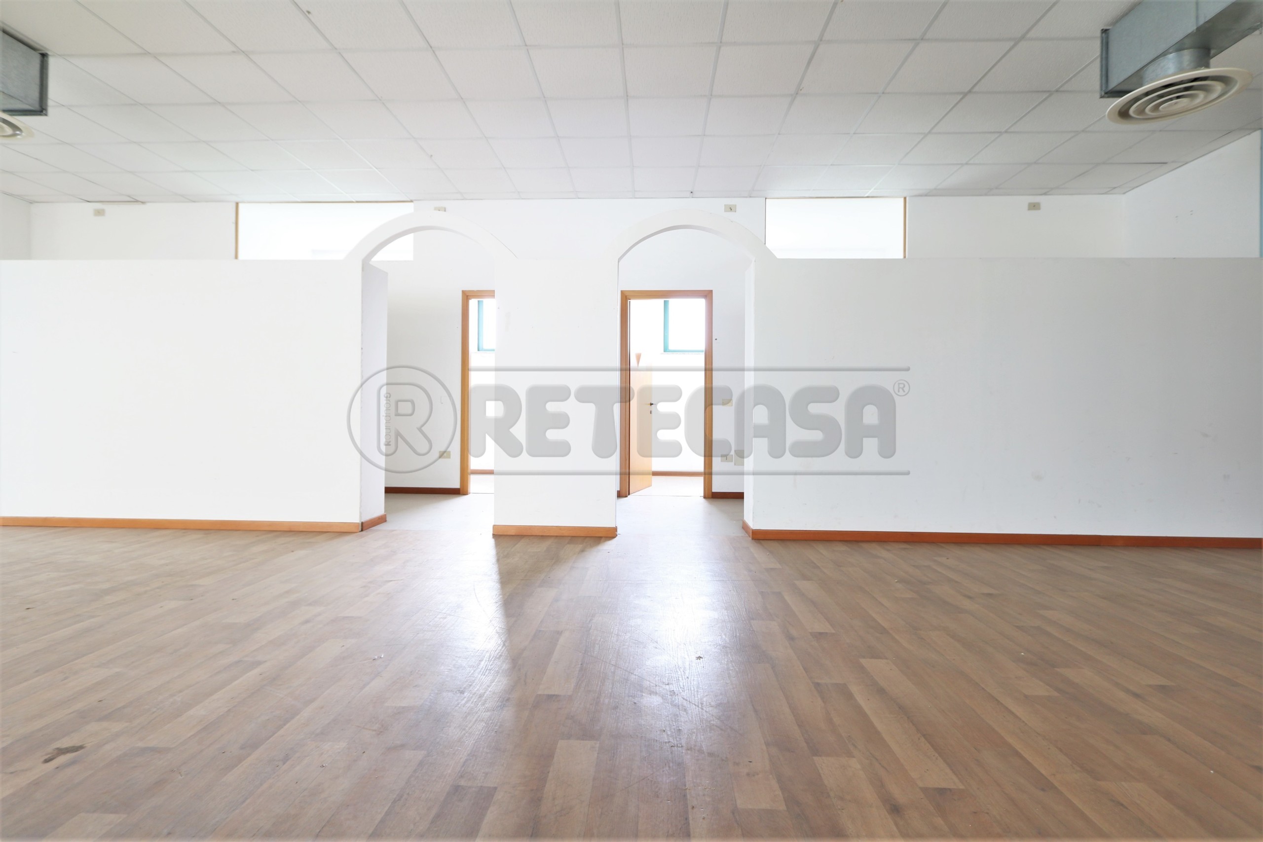 Immagine 10 di Locale commerciale in affitto  in Via Settimo a Montegalda