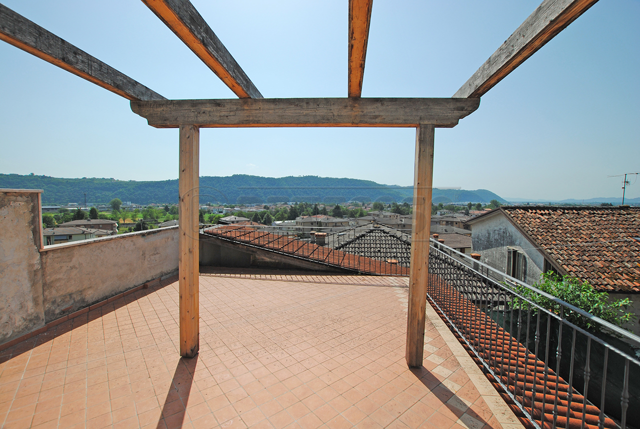 Immagine 6 di Casa indipendente in vendita  in Via C. Battisti 9 a Trissino