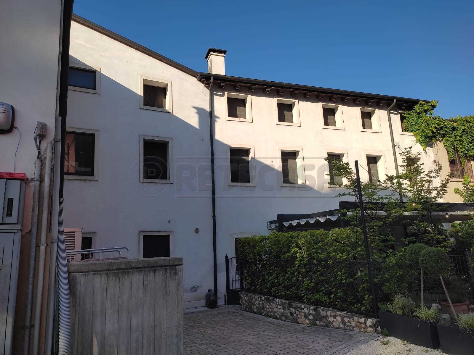 Immagine 5 di Bilocale in vendita  a Montebello Vicentino