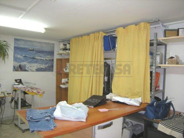 Immagine 4 di Locale commerciale in vendita  in via napoleone colajanni 160 a Caltanissetta