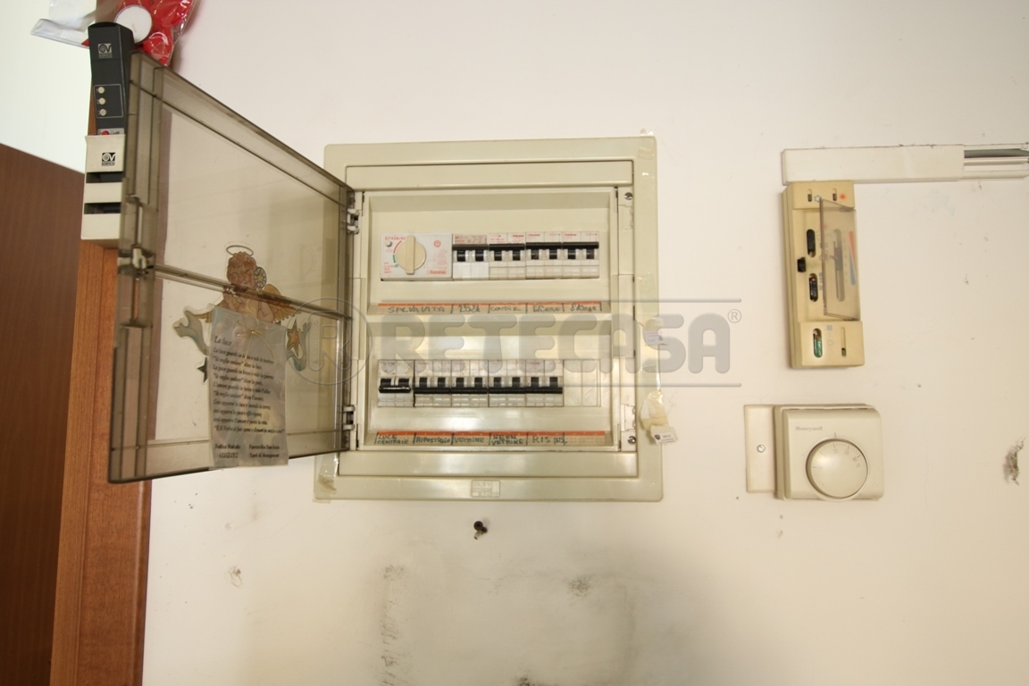 Immagine 19 di Locale commerciale in vendita  in Via Monte Lungo a Arcugnano