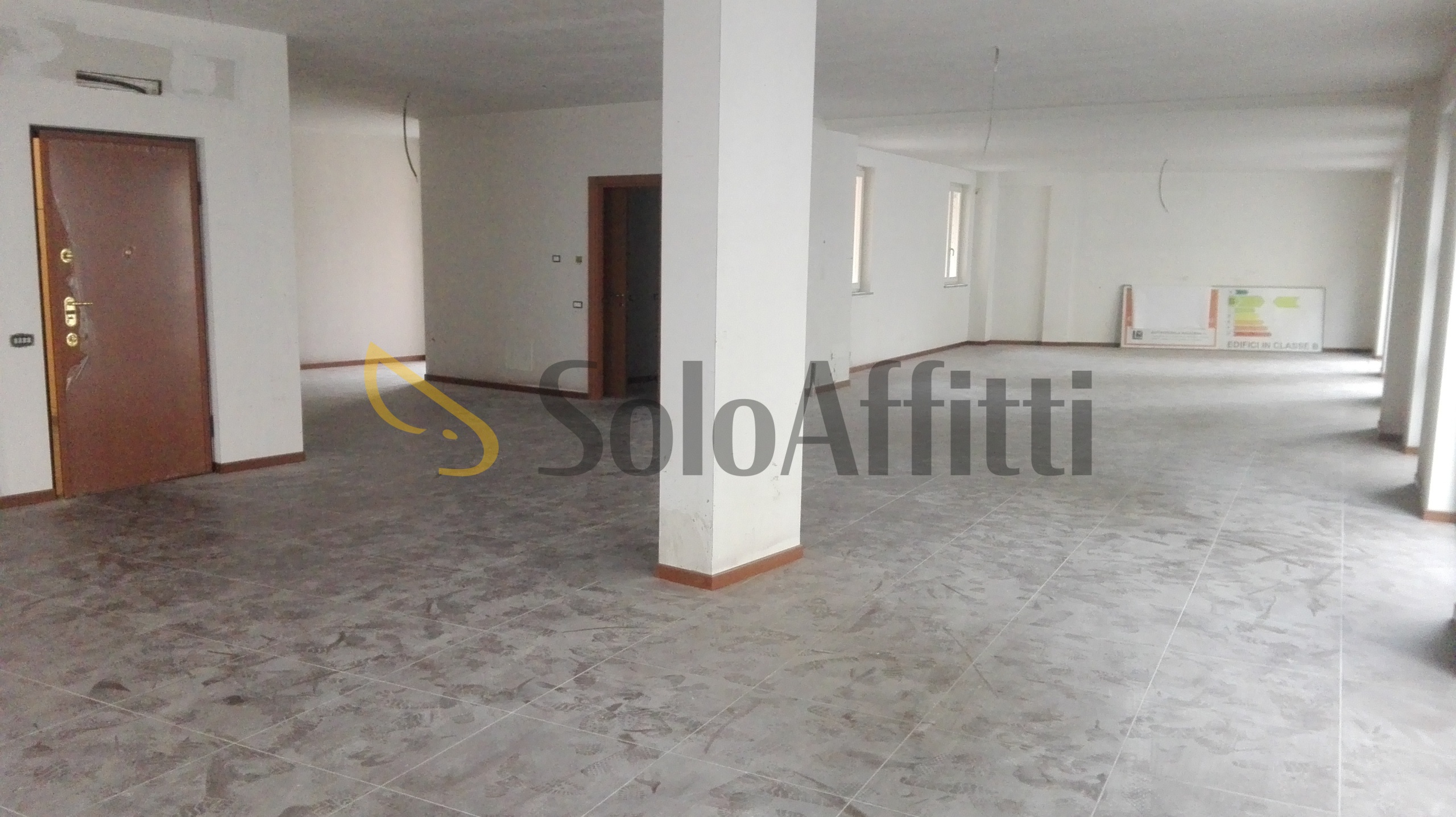 Immagine 5 di Locale commerciale in affitto  in Giuditta Pasta 16 a Saronno