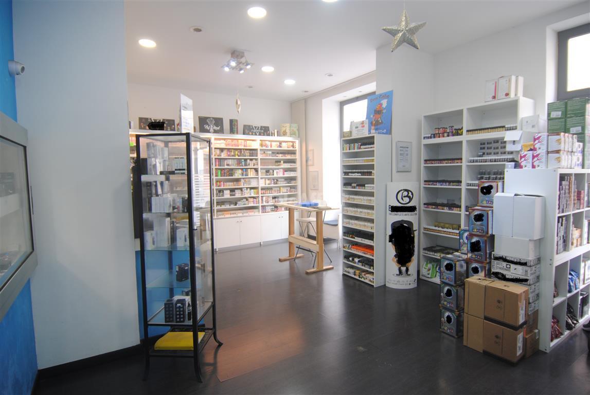 Immagine 4 di Locale commerciale in affitto  in Corso Amedeo 100 a Livorno