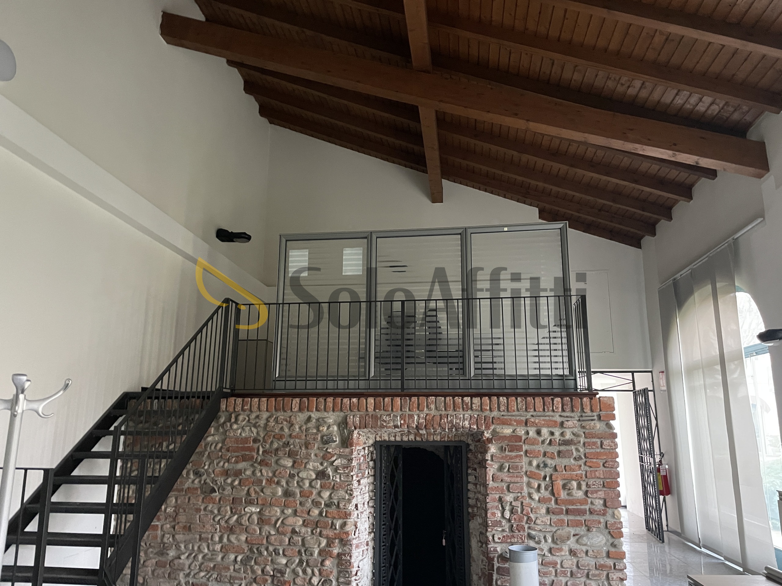 Immagine 26 di Locale commerciale in affitto  in Piazza Baracca 18 a Buscate