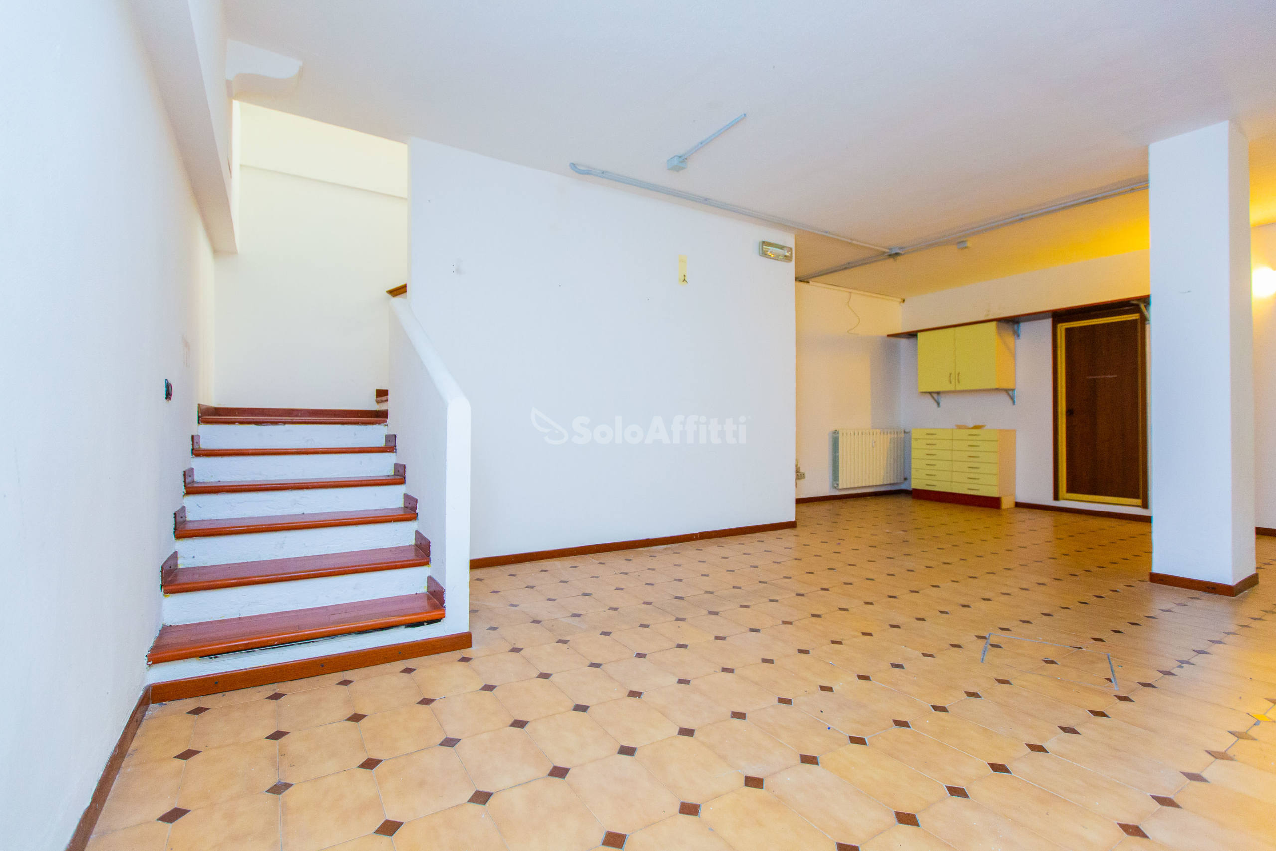 Immagine 17 di Locale commerciale in affitto  in Viale Lombardia 14 a Busto Arsizio